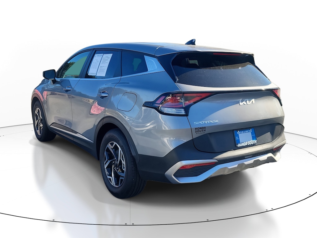 Used 2024 Kia Sportage LX SUV