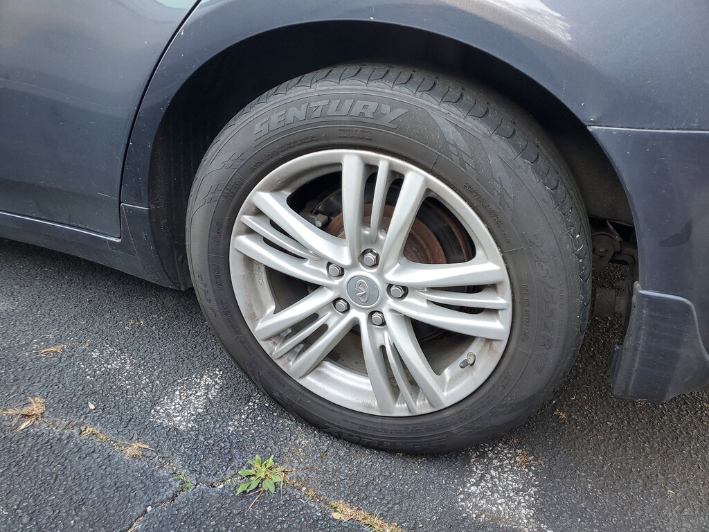 Used 2011 INFINITI G25x Base Sedan