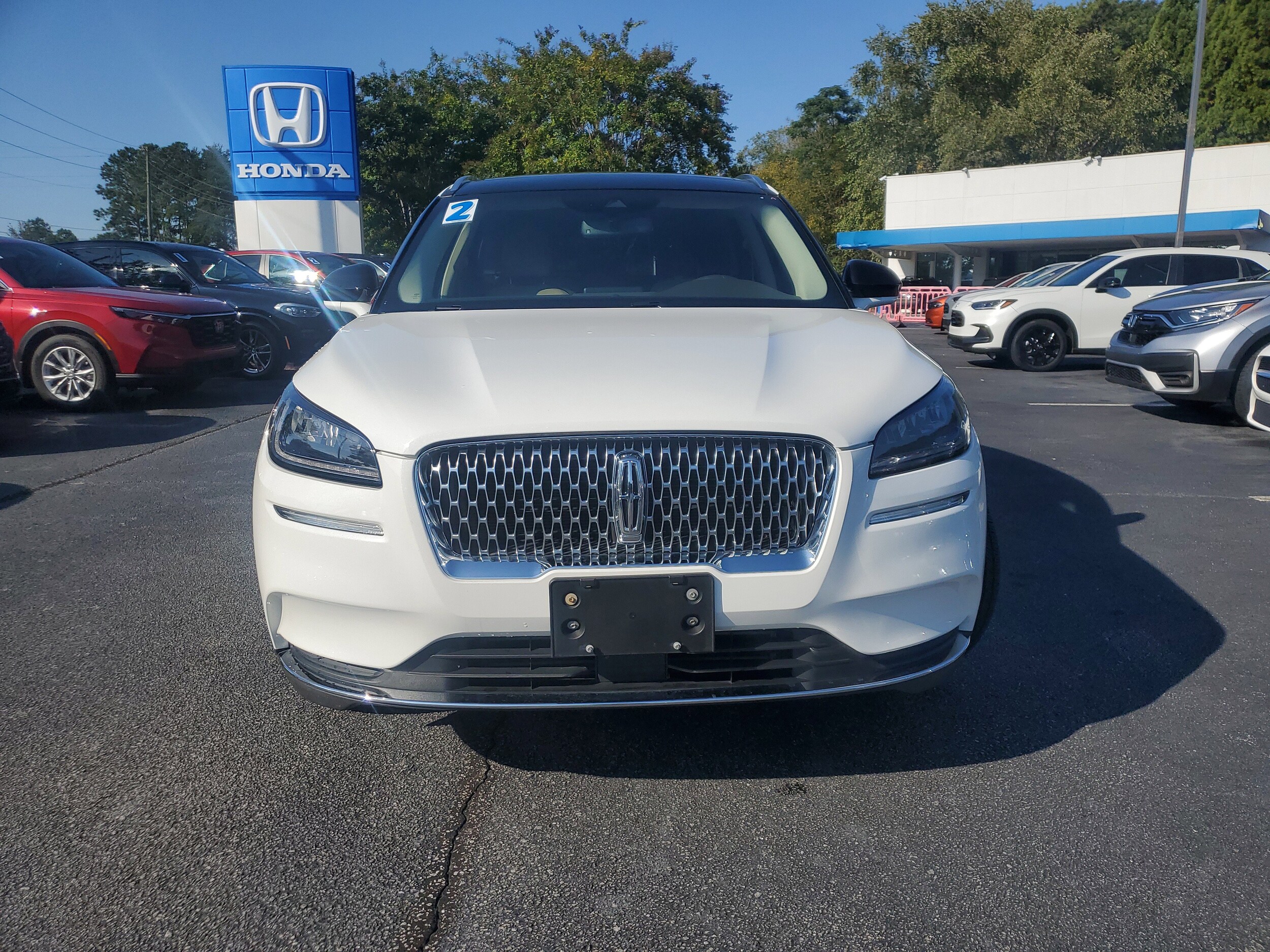 2022 Lincoln Corsair Standard photo 2