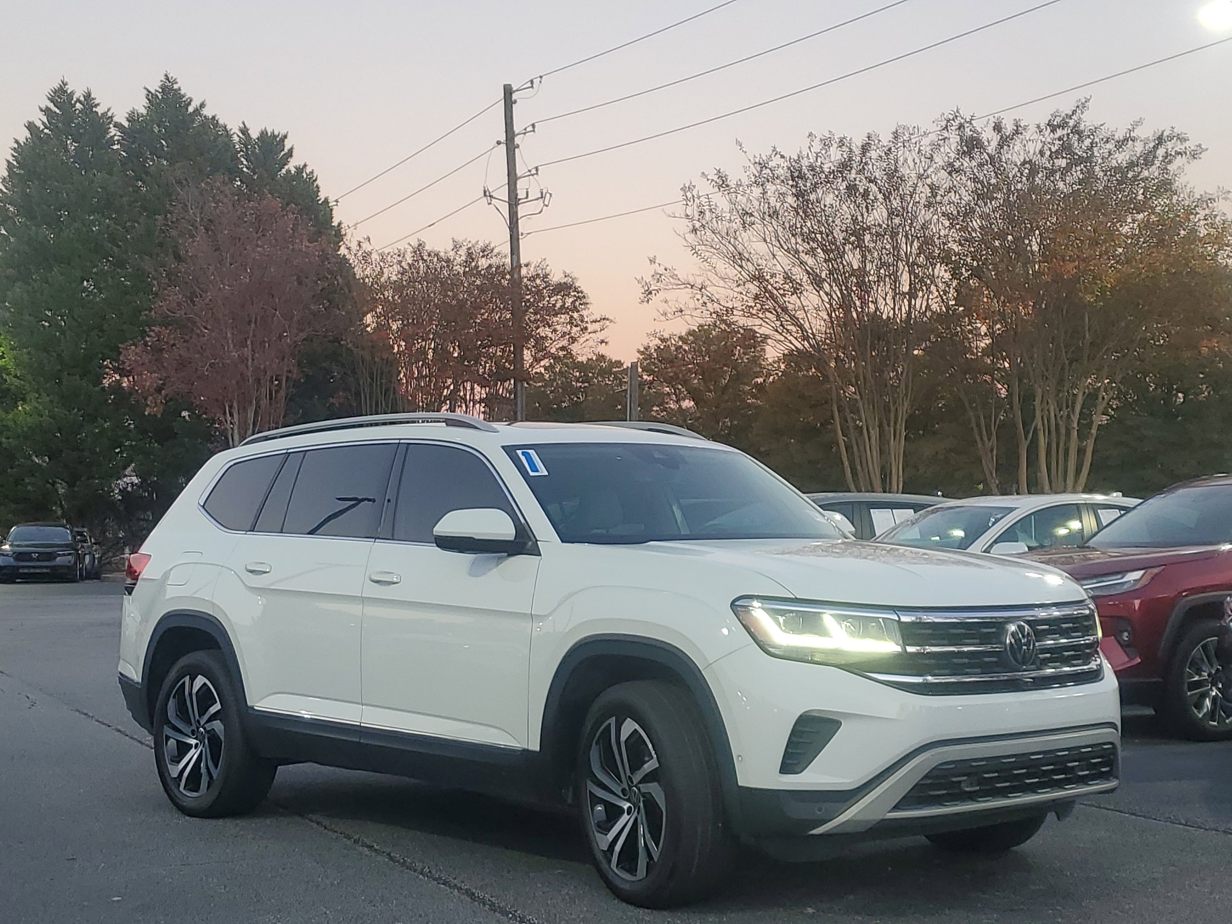 2021 Volkswagen Atlas SEL Premium's photo