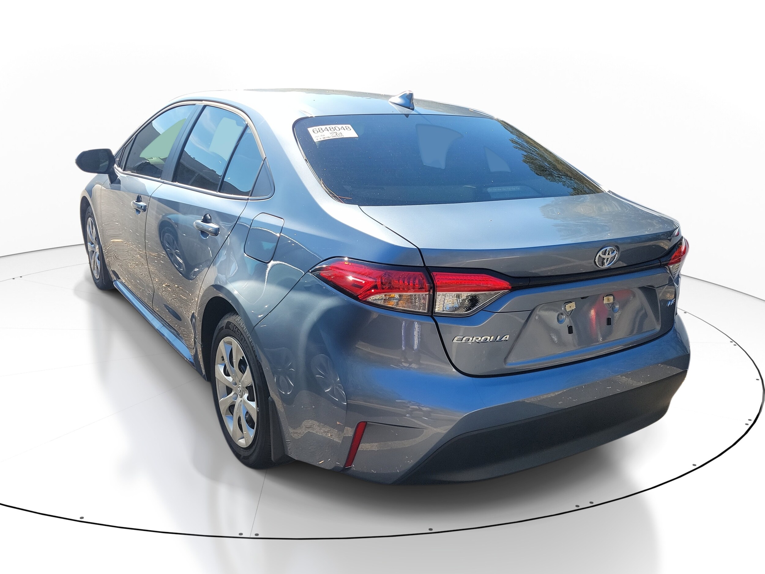 2025 Toyota Corolla LE photo 4