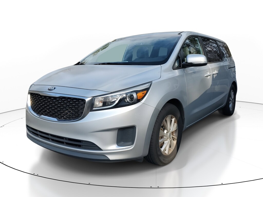 Used 2017 Kia Sedona L Van Passenger Van