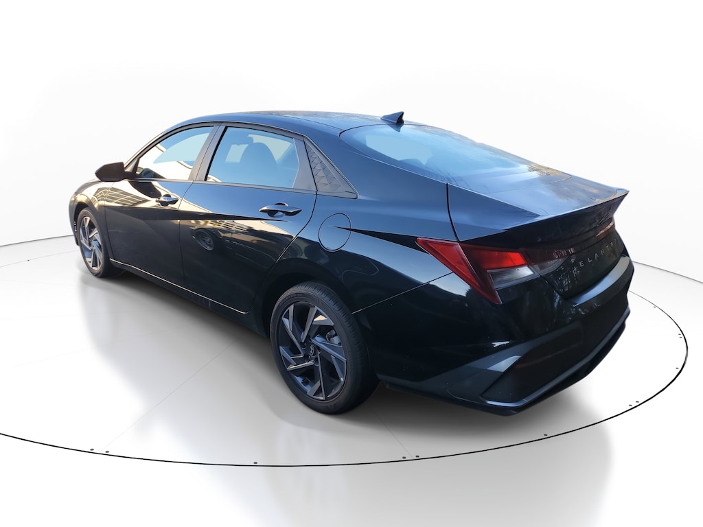 Used 2025 Hyundai Elantra SEL Sport Sedan