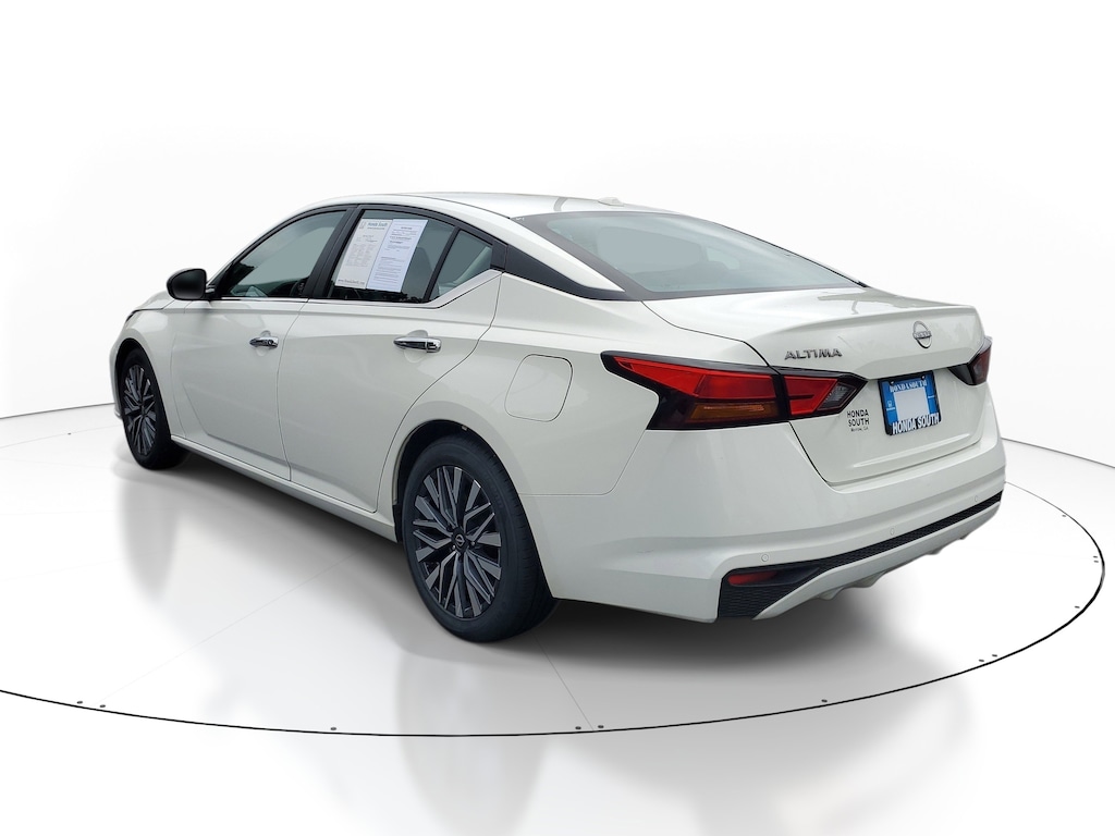 Used 2025 Nissan Altima SV Sedan