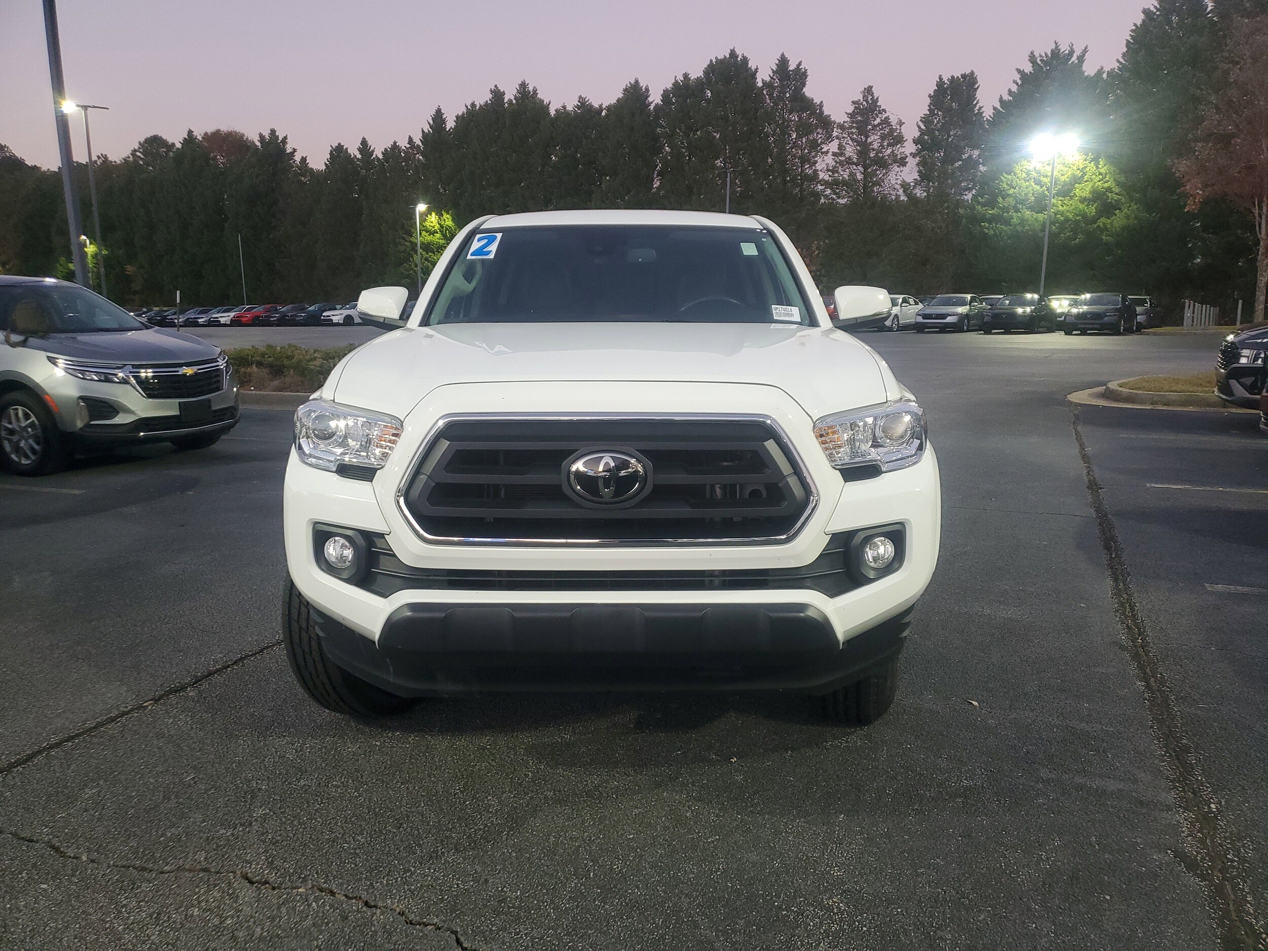 2022 Toyota Tacoma SR5 V6 photo 2