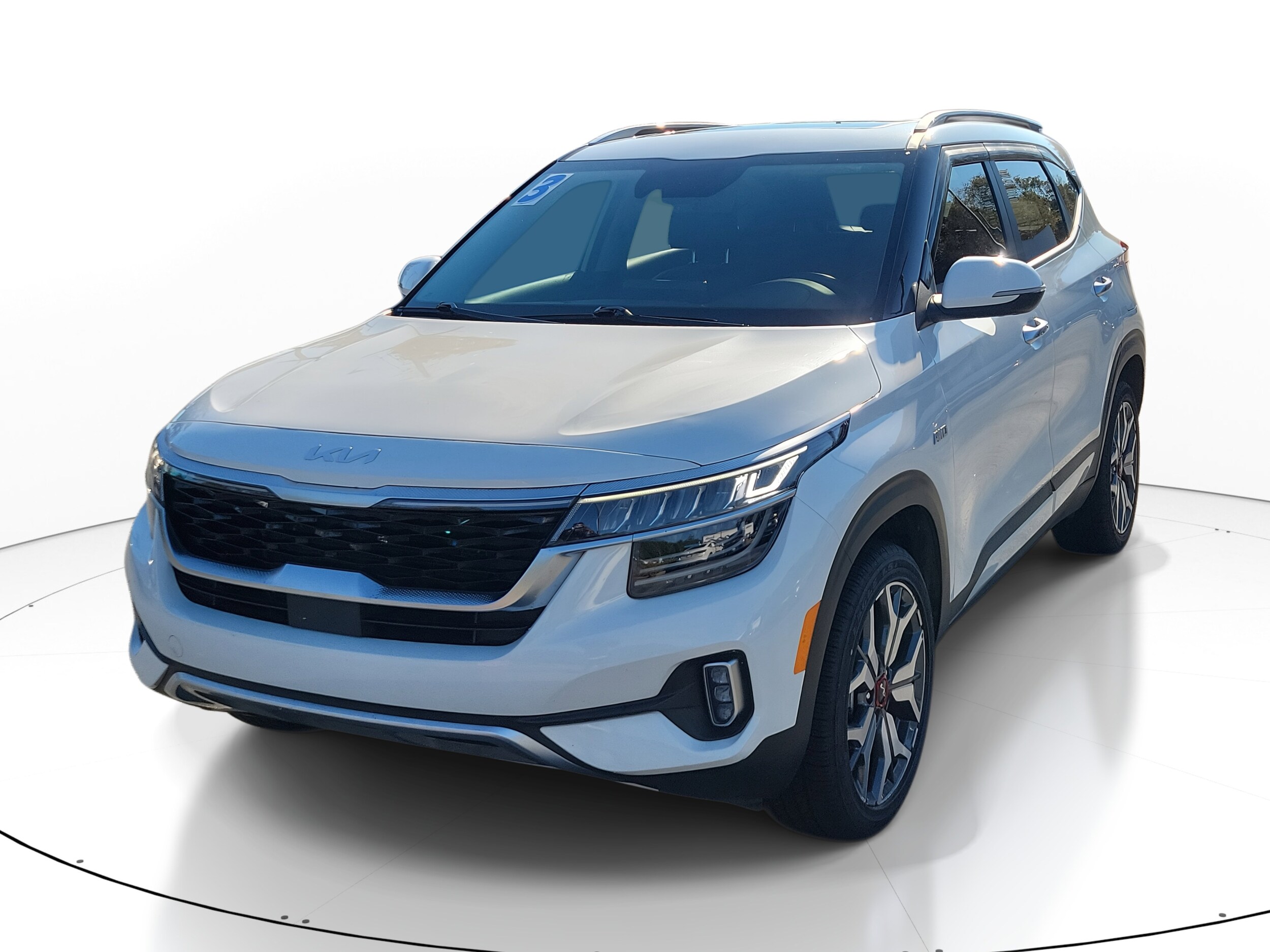 2023 Kia Seltos SX photo 3