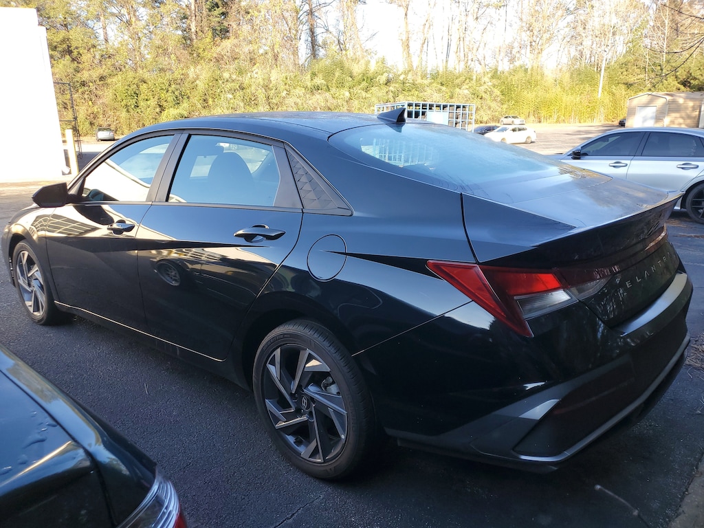 Used 2025 Hyundai Elantra SEL Sport Sedan