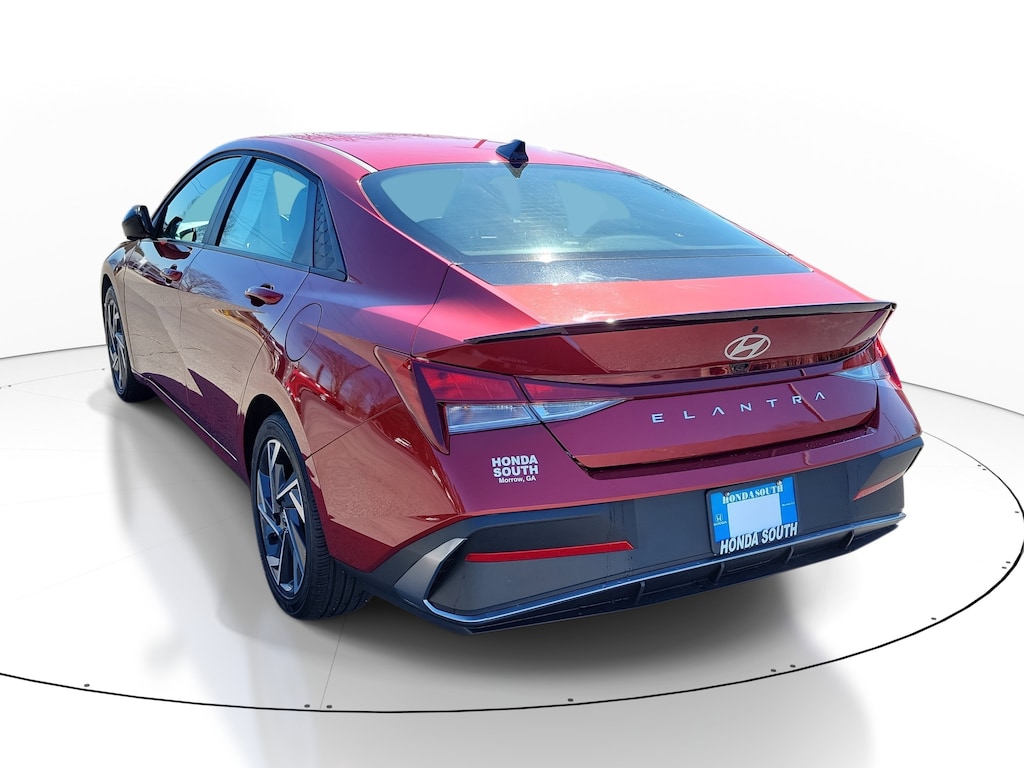 Used 2025 Hyundai Elantra SEL Sport Sedan