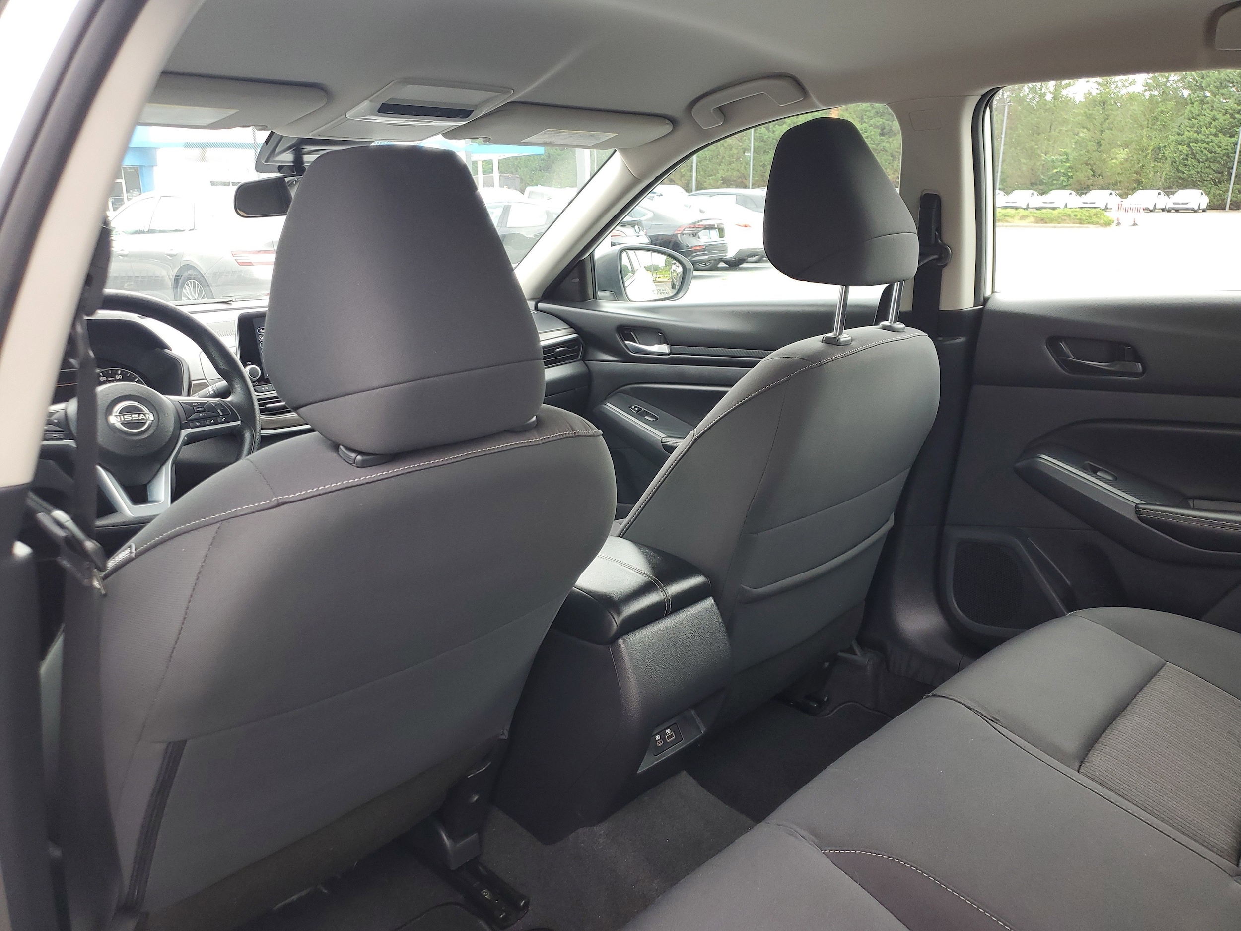 2025 Nissan Altima SV - Photo 11