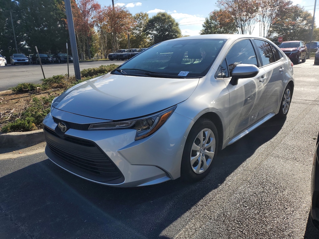 2024 Toyota Corolla LE photo 3