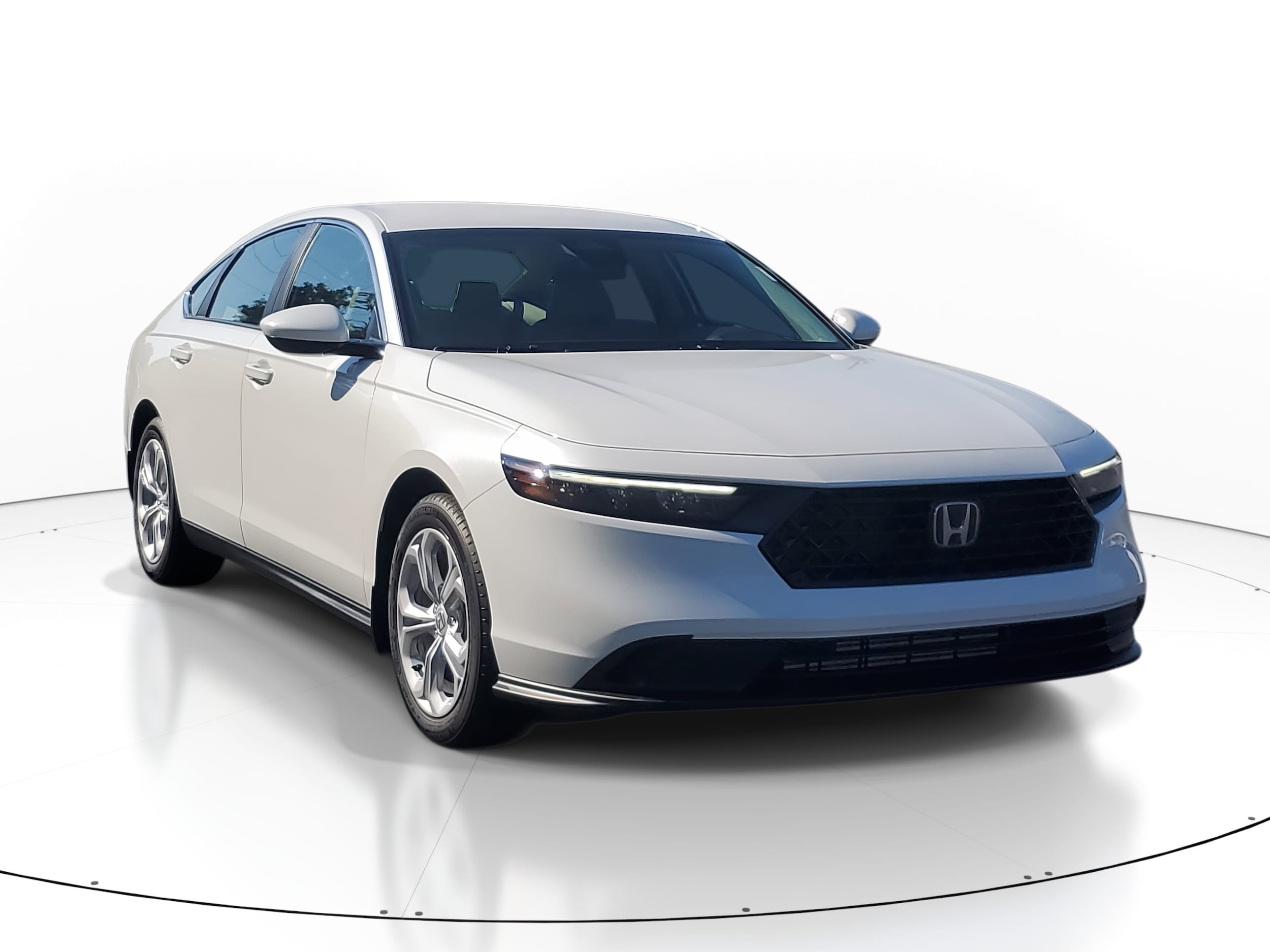 2025 Honda Accord LX's photo