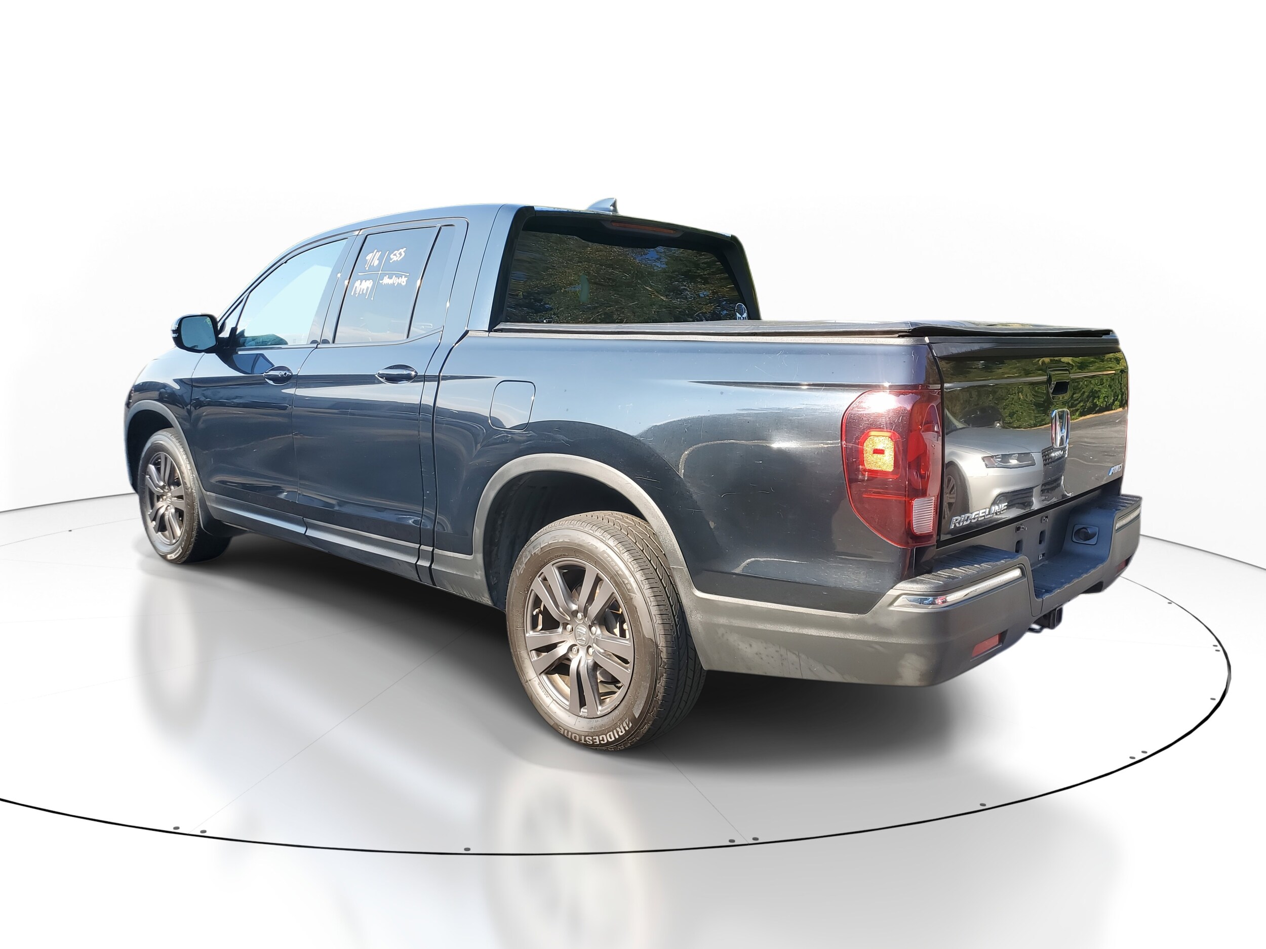 2017 Honda Ridgeline Sport photo 4