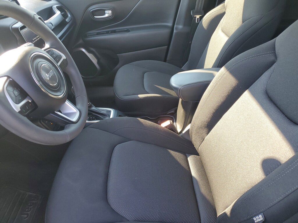 2023 Jeep Renegade Latitude Upland photo 14