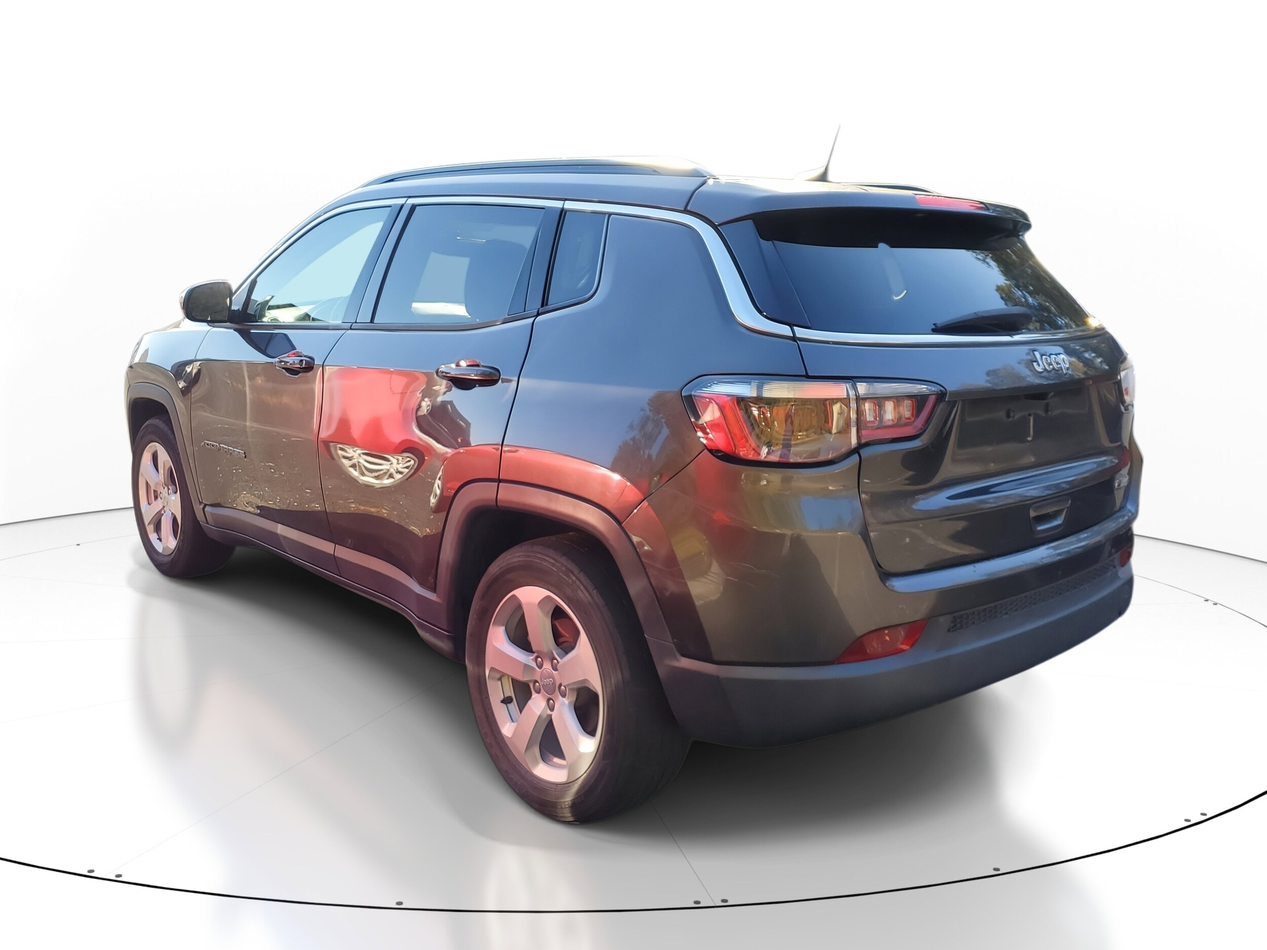 2021 Jeep Compass Latitude photo 4