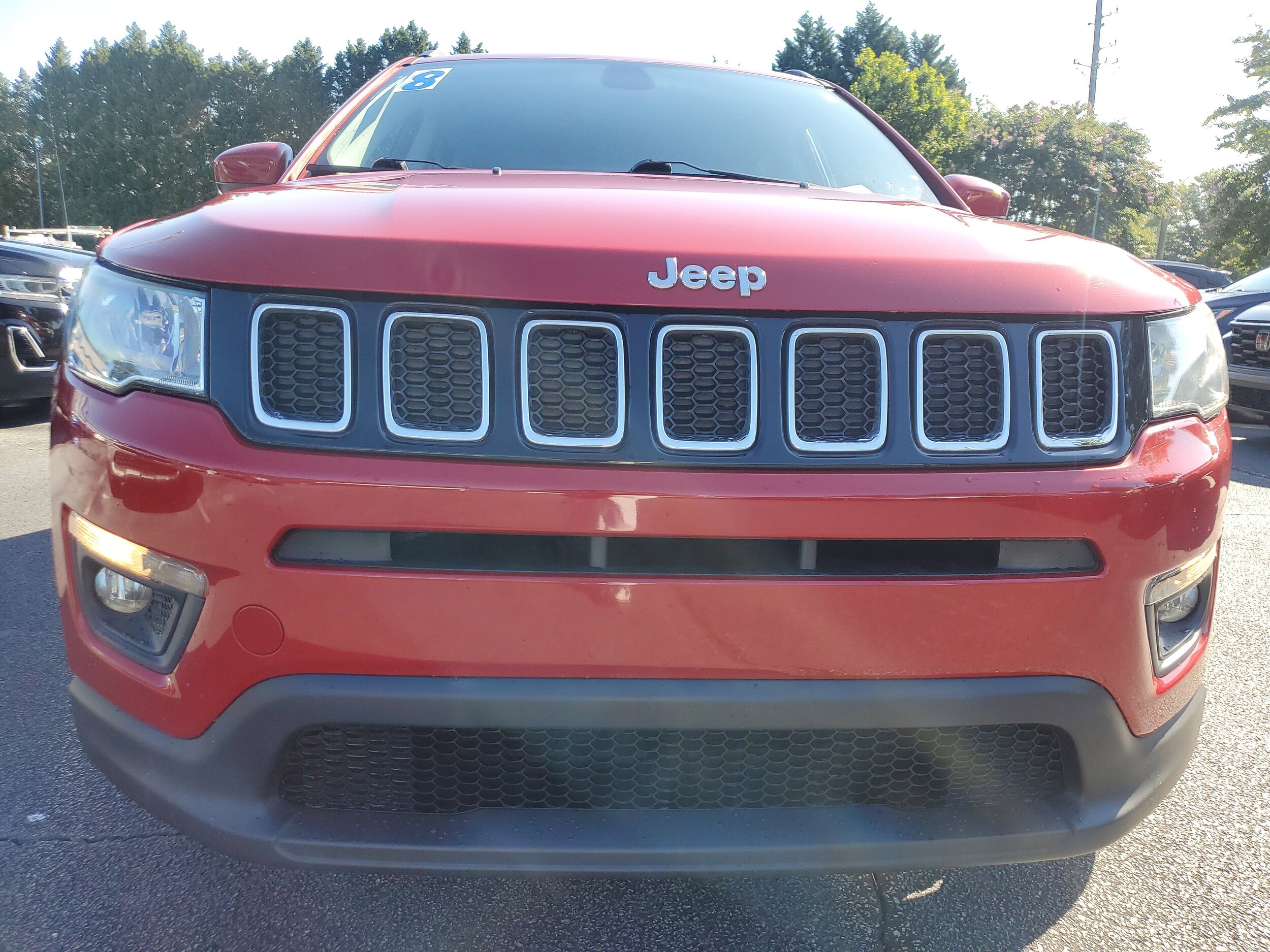 2018 Jeep Compass Latitude photo 2
