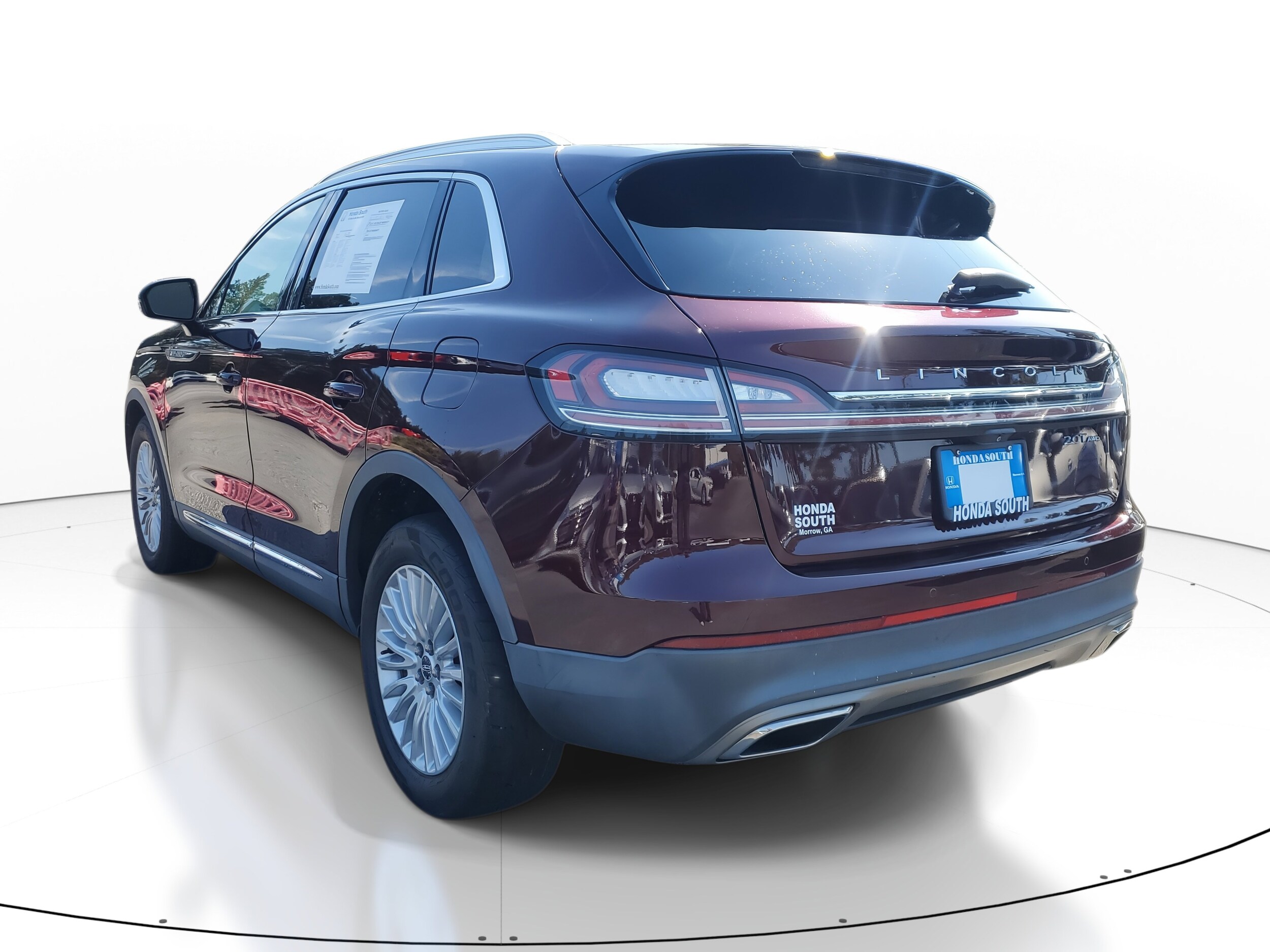 2019 Lincoln Nautilus Standard photo 2