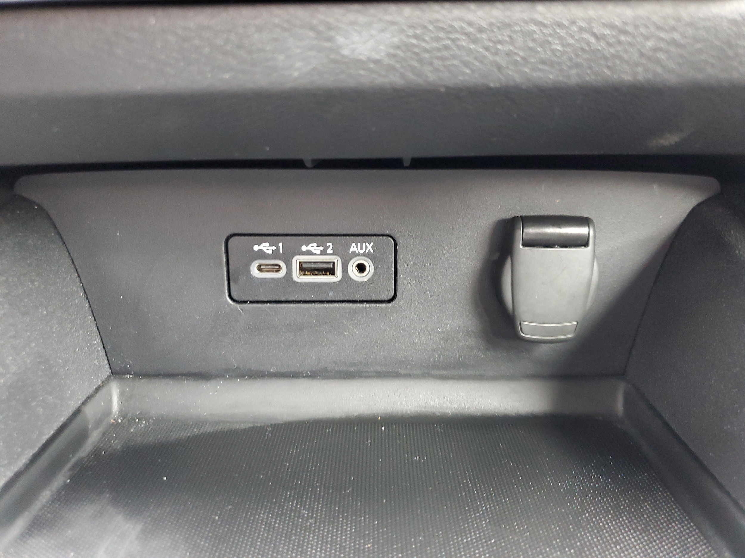 2025 Nissan Altima SV - Photo 21