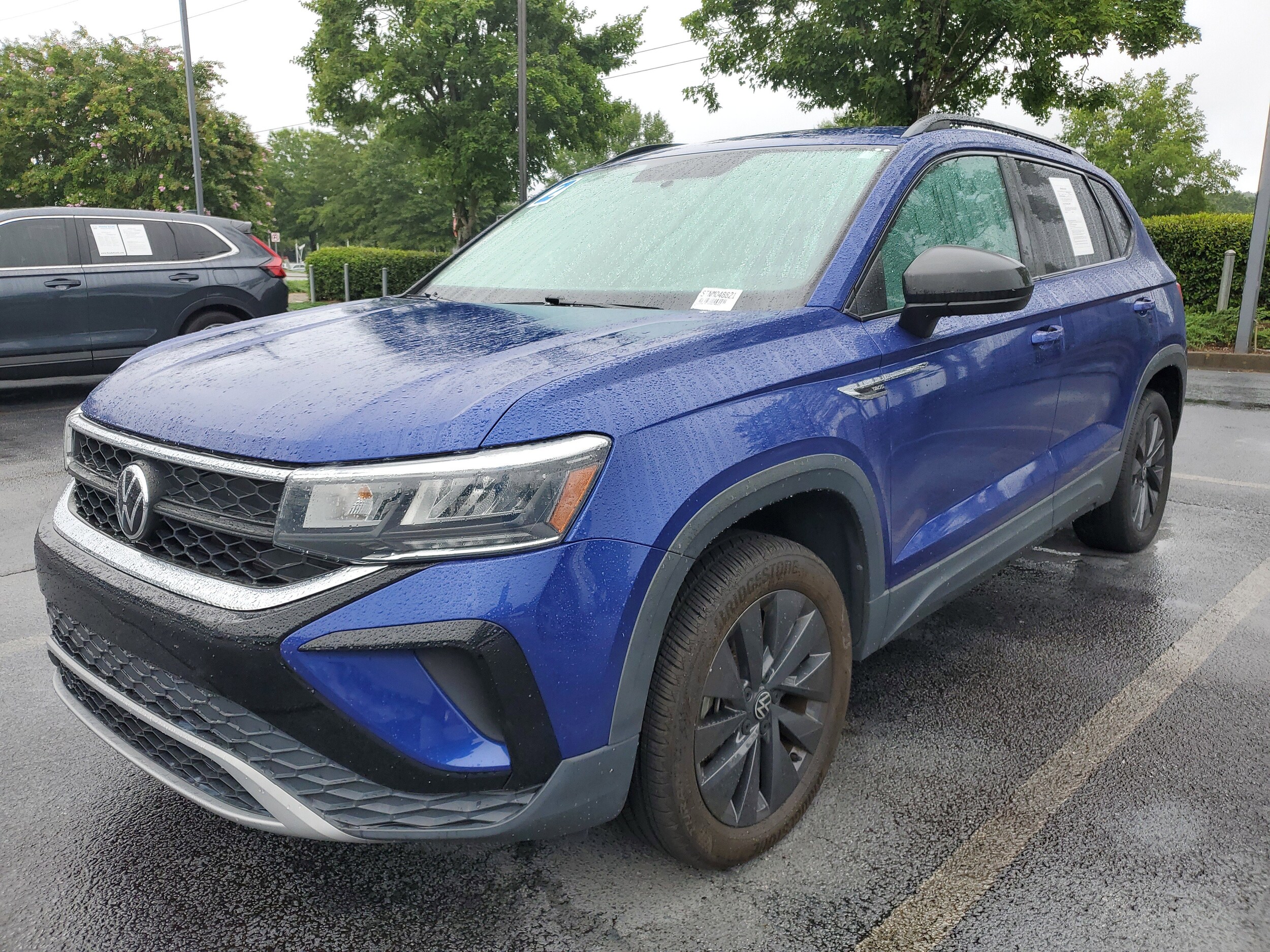 2022 Volkswagen Taos S photo 2