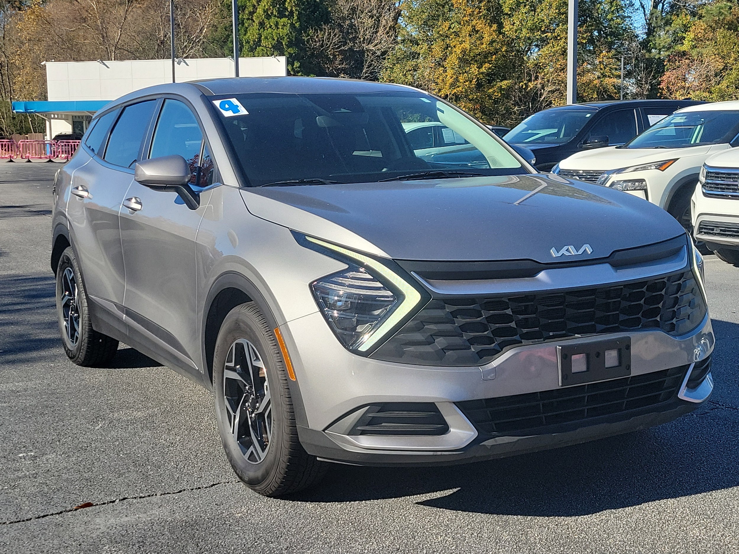 2024 Kia Sportage LX's photo