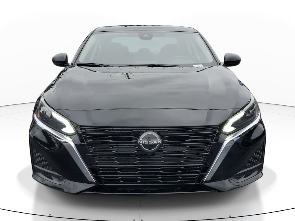Used 2024 Nissan Altima 2.5 SV Sedan