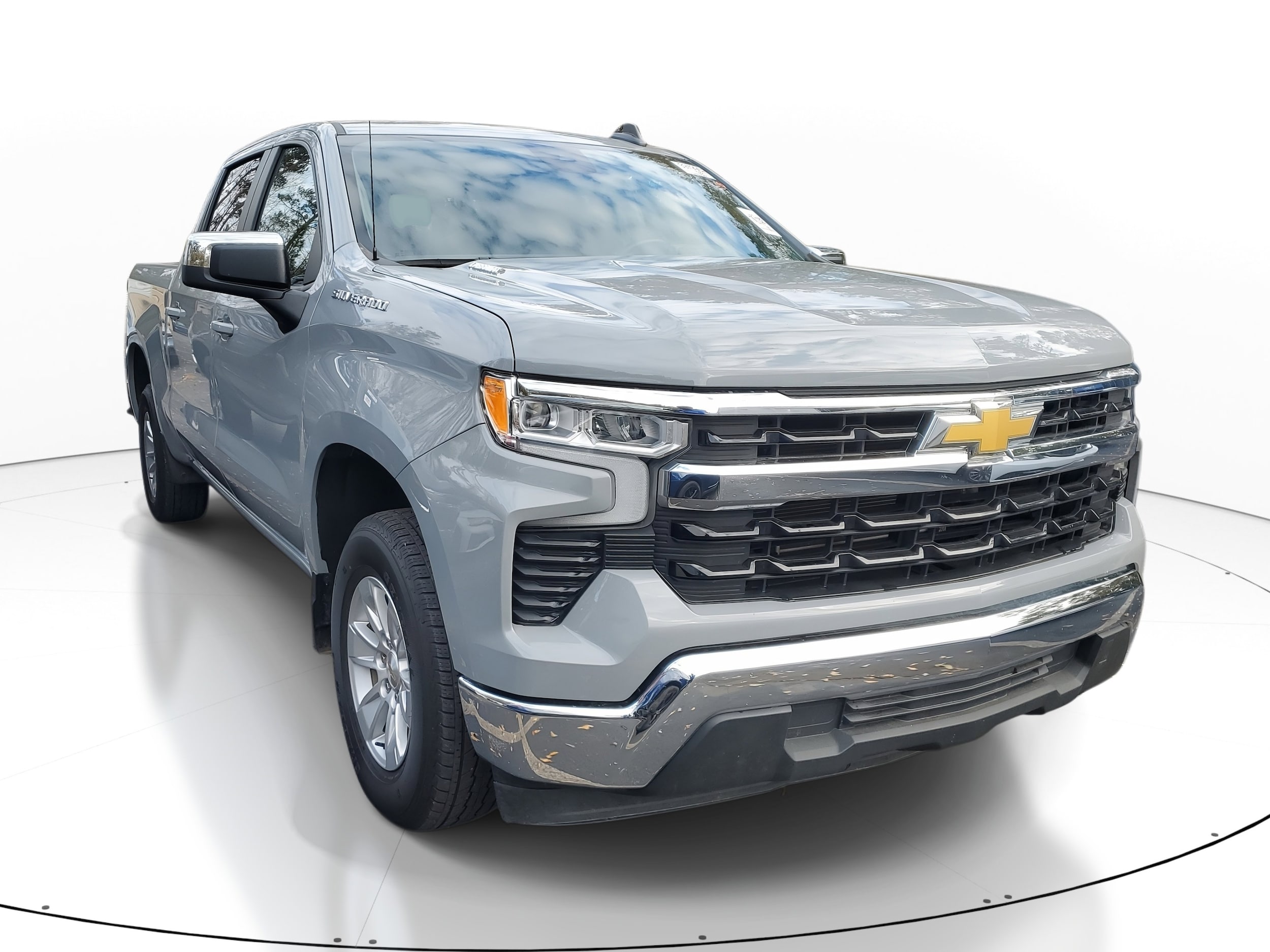 2024 Chevrolet Silverado 1500 LT's photo