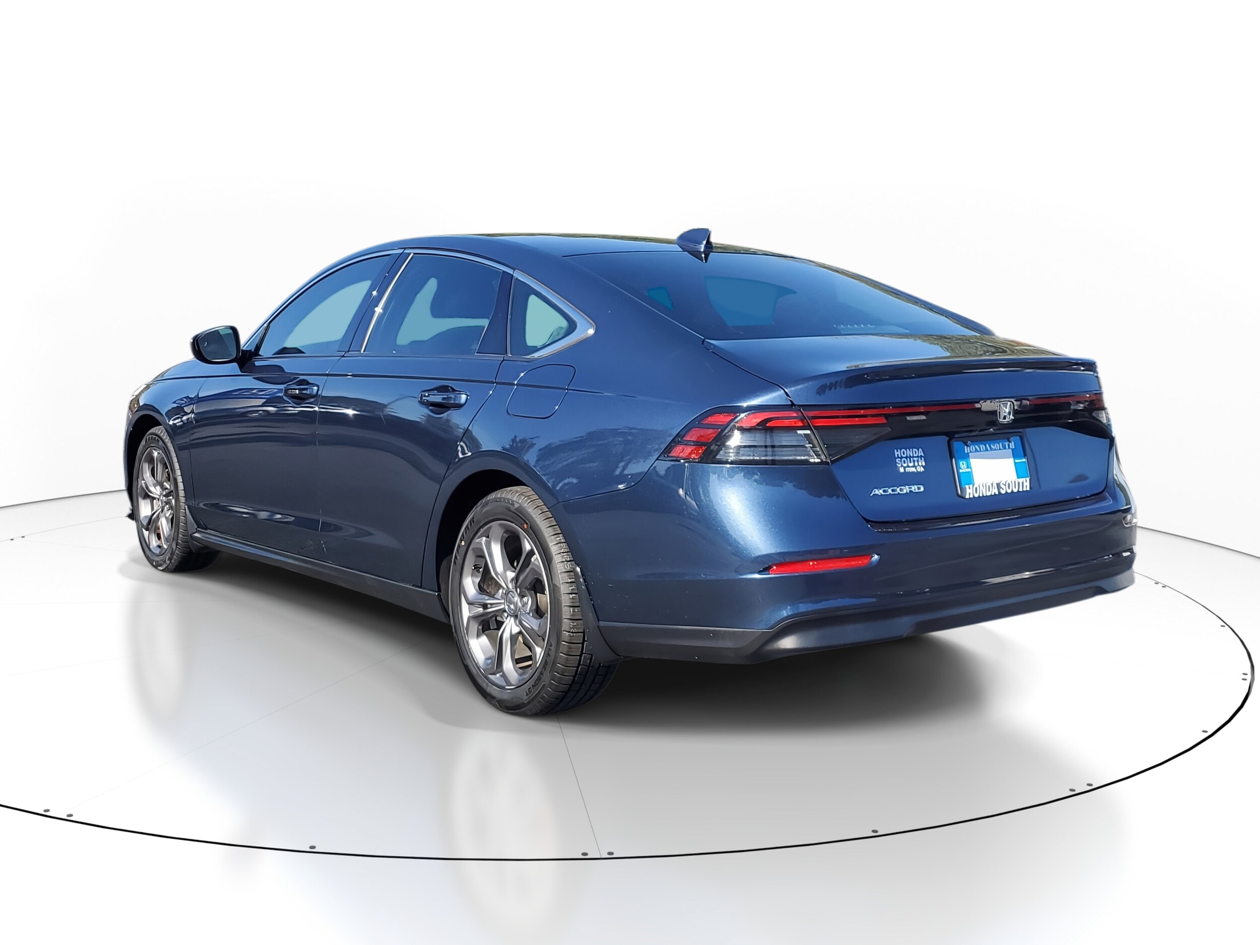 2023 Honda Accord EX 1.5T photo 4