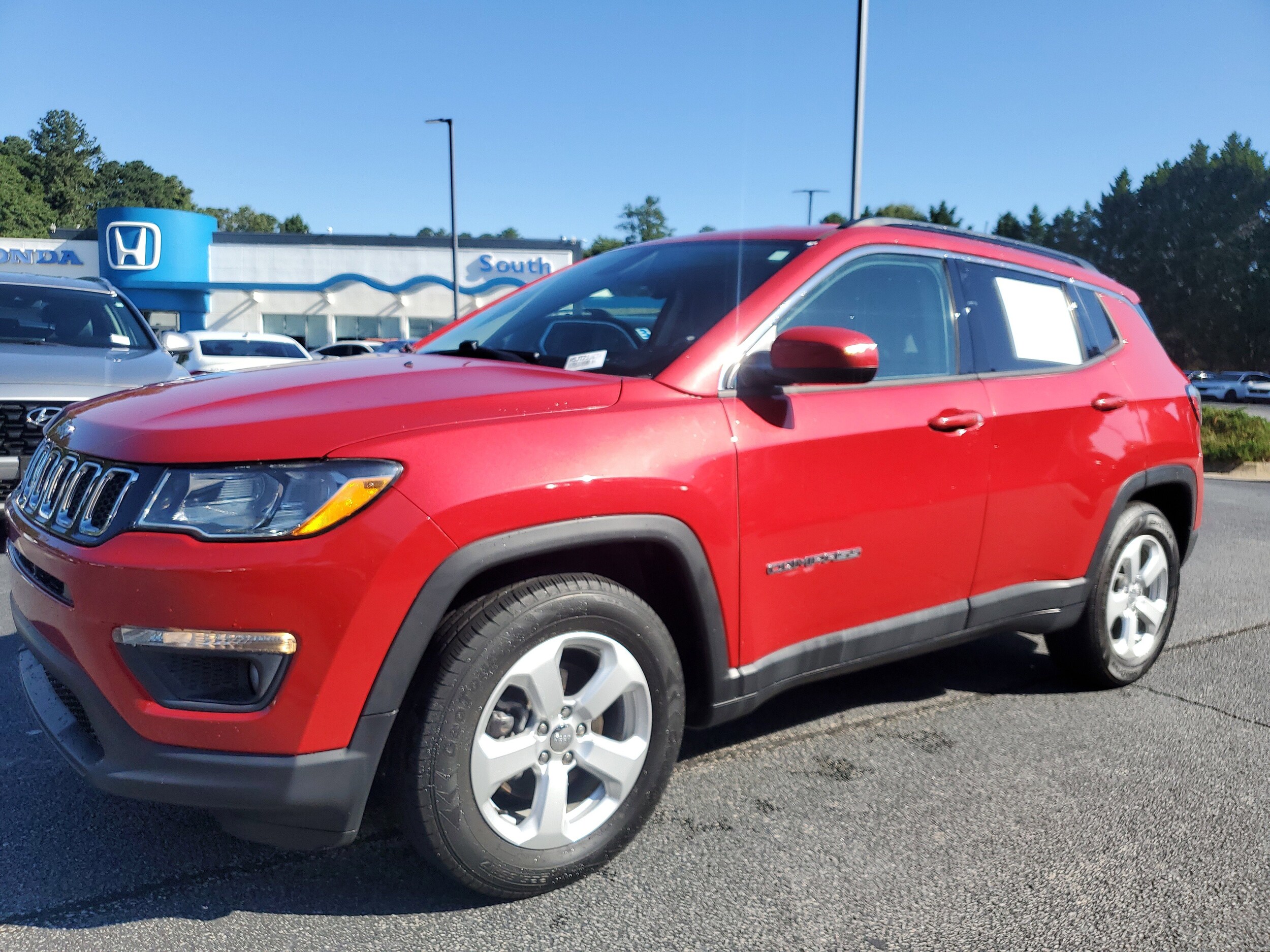 2018 Jeep Compass Latitude photo 3
