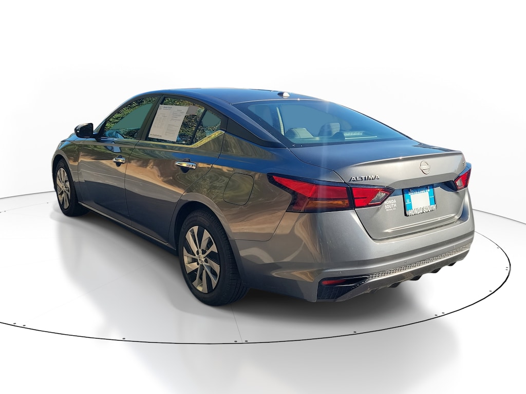 Used 2024 Nissan Altima 2.5 SV Sedan