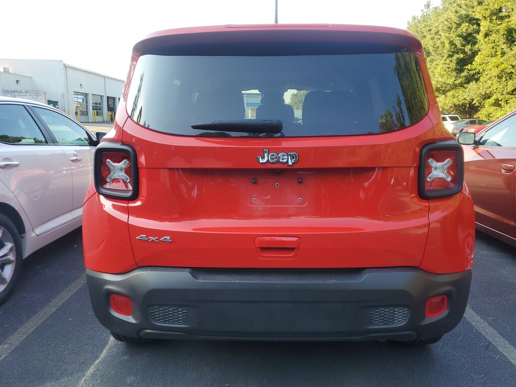2023 Jeep Renegade Latitude Upland photo 6