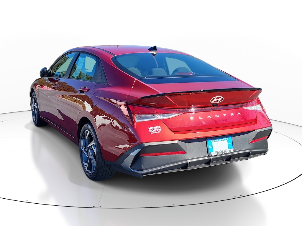 Used 2025 Hyundai Elantra SEL Sport Sedan