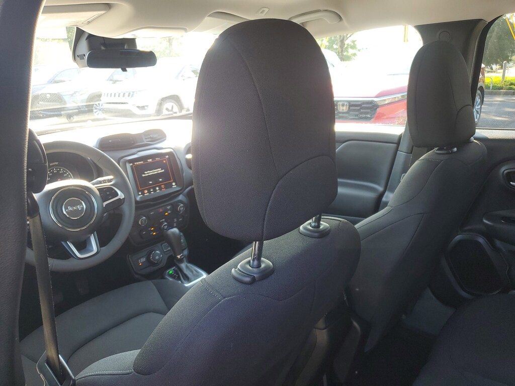 2023 Jeep Renegade Latitude Upland photo 9