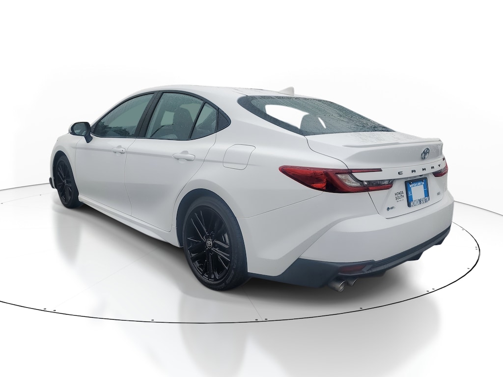 Used 2025 Toyota Camry SE Sedan