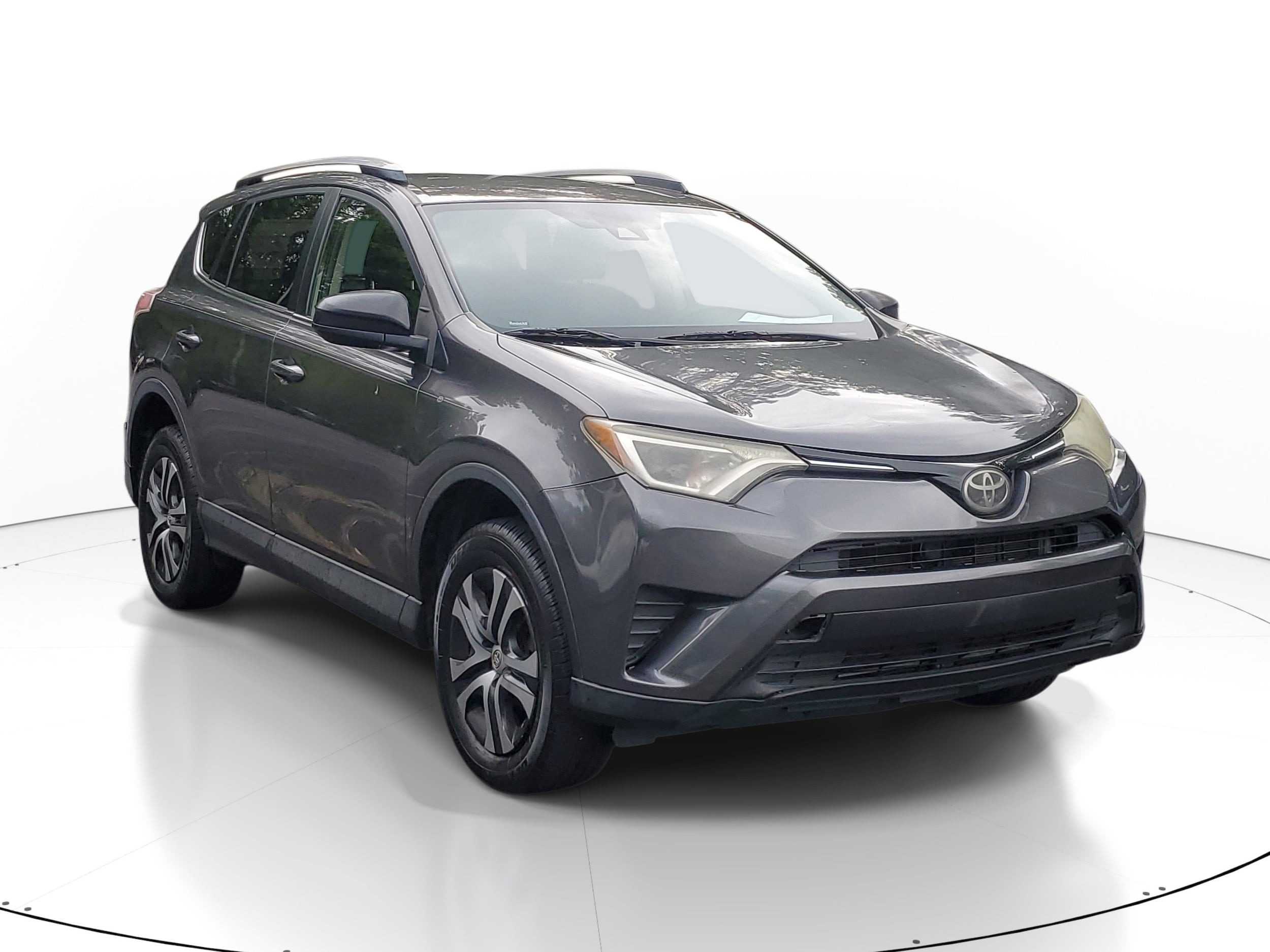 2017 Toyota RAV4 LE's photo