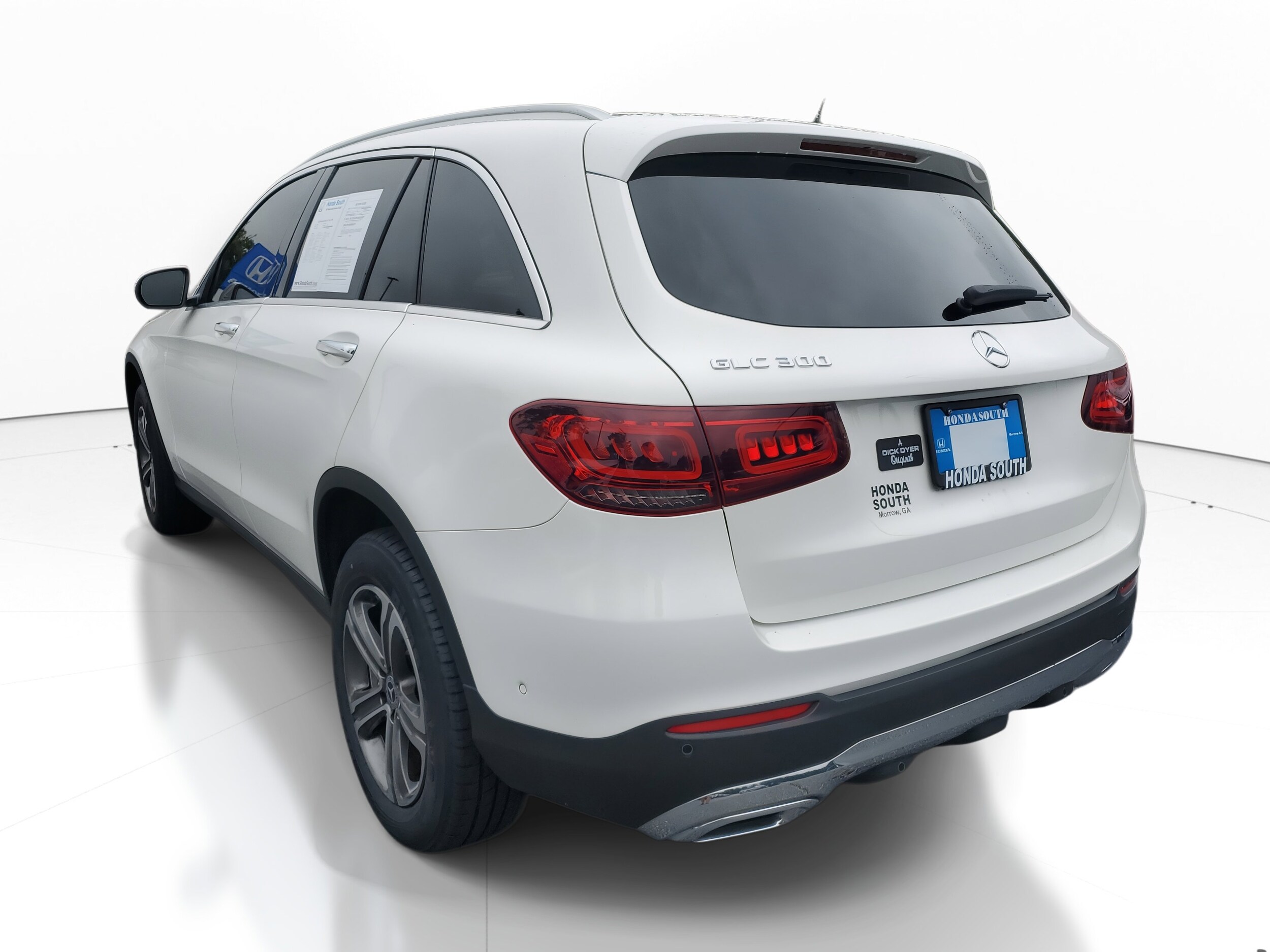 2022 Mercedes Benz GLC 300 photo 4