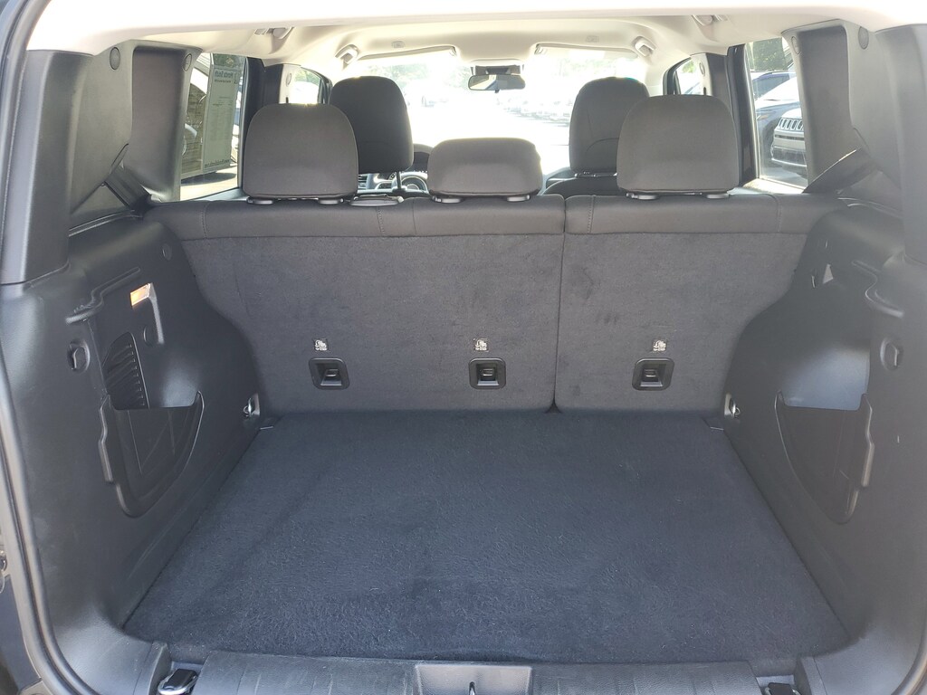 2023 Jeep Renegade Latitude Upland photo 7