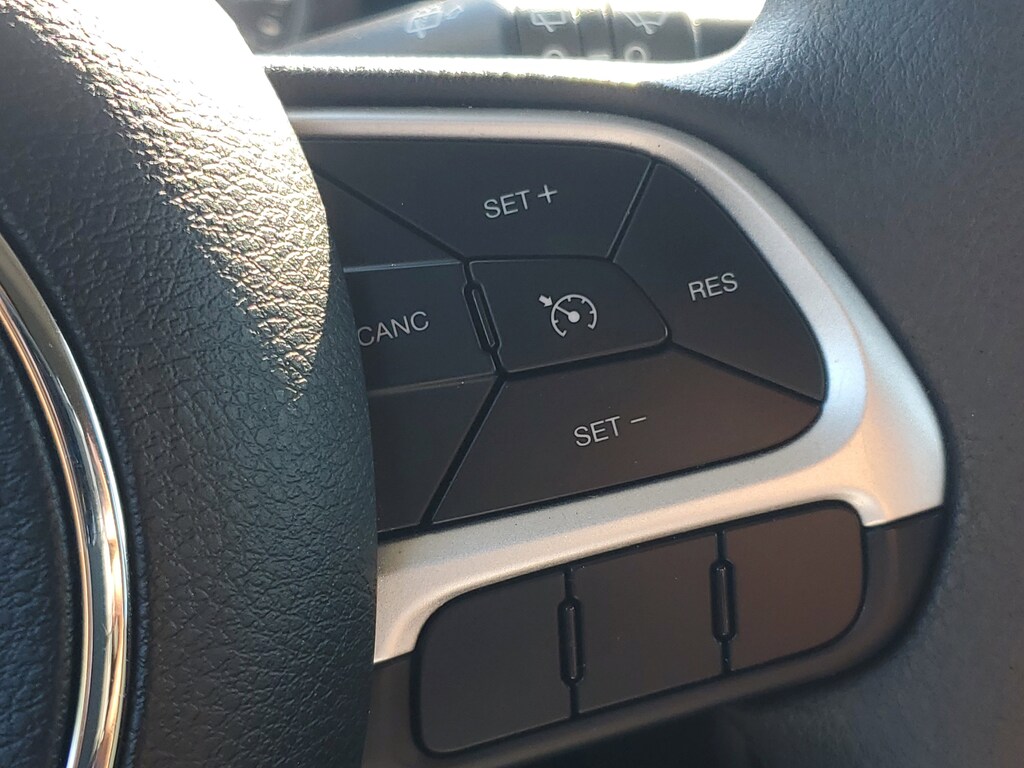 2023 Jeep Renegade Latitude Upland photo 22