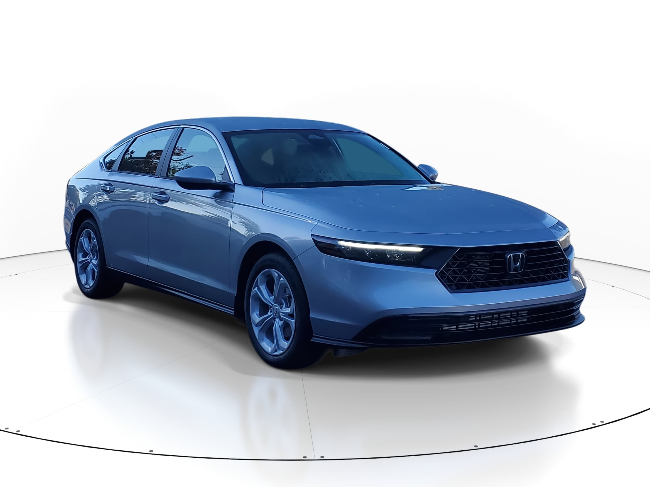 2025 Honda Accord LX's photo