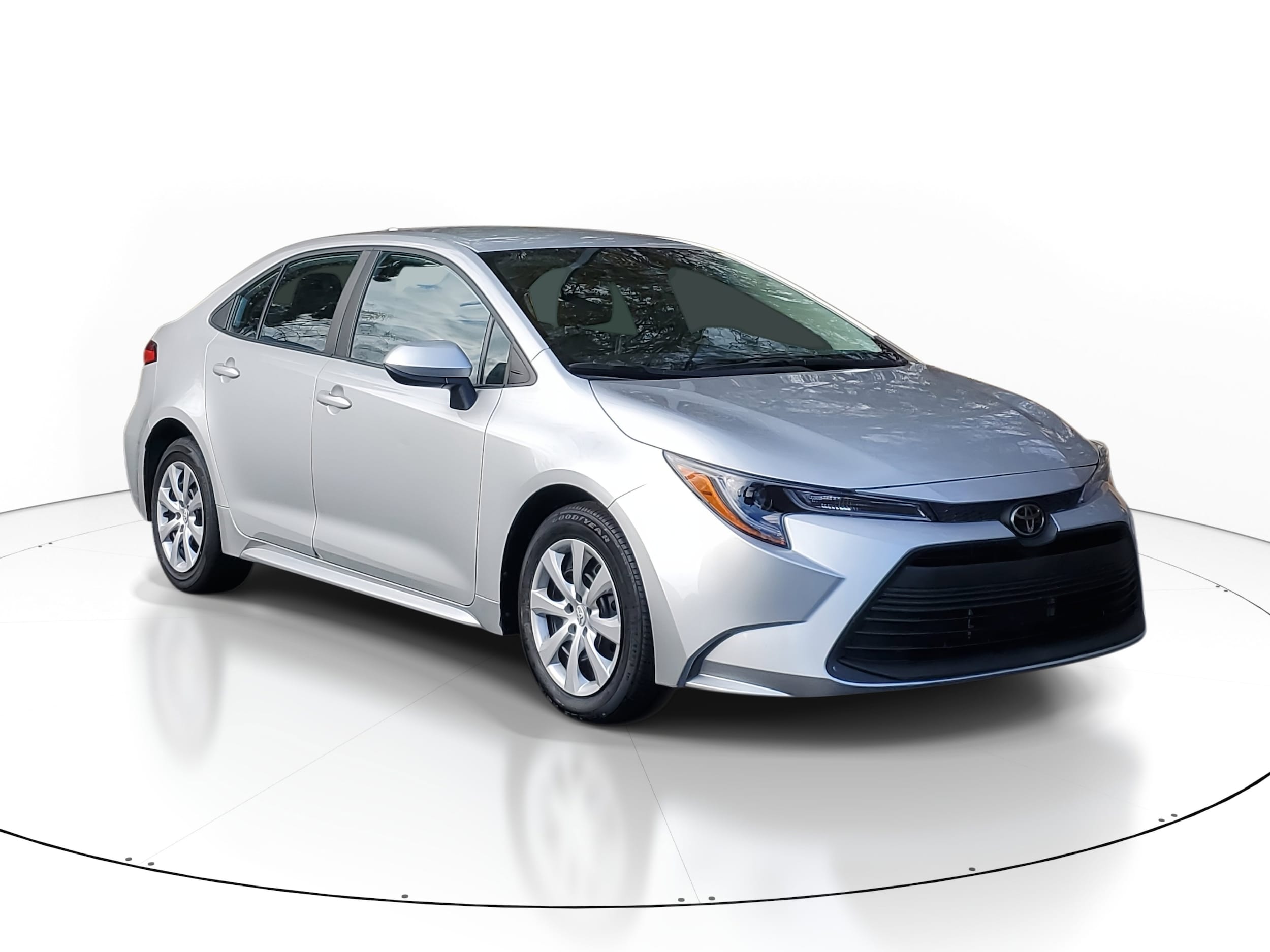 2024 Toyota Corolla LE's photo