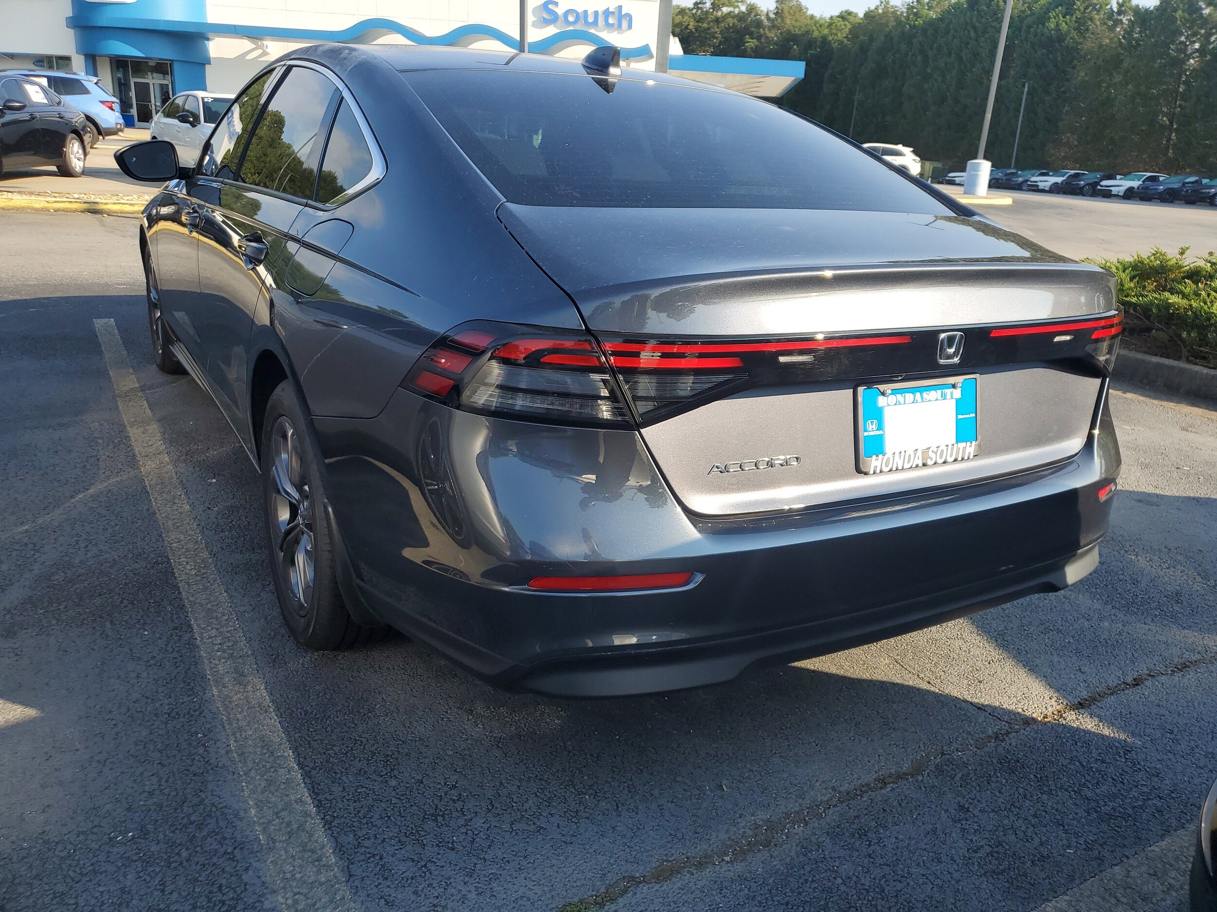 2023 Honda Accord EX photo 4