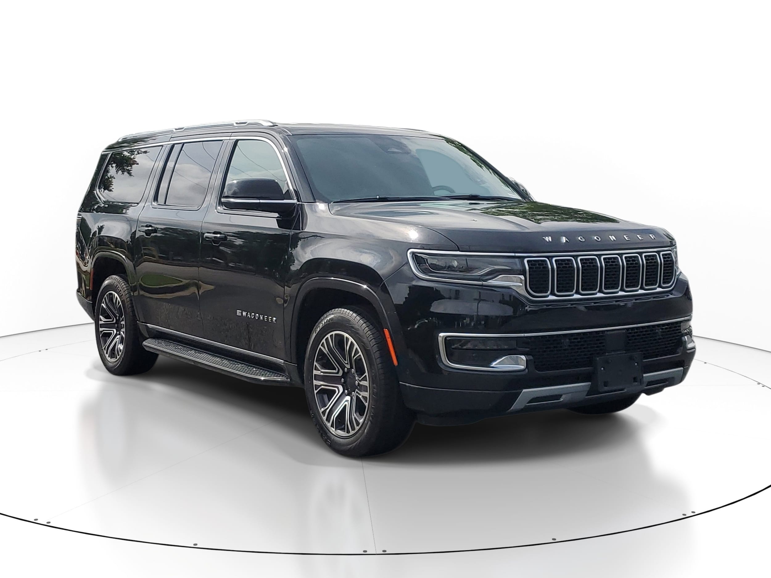 2024 Jeep Wagoneer L's photo