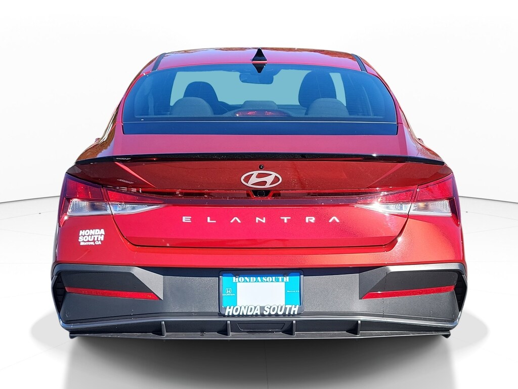 Used 2025 Hyundai Elantra SEL Sport Sedan