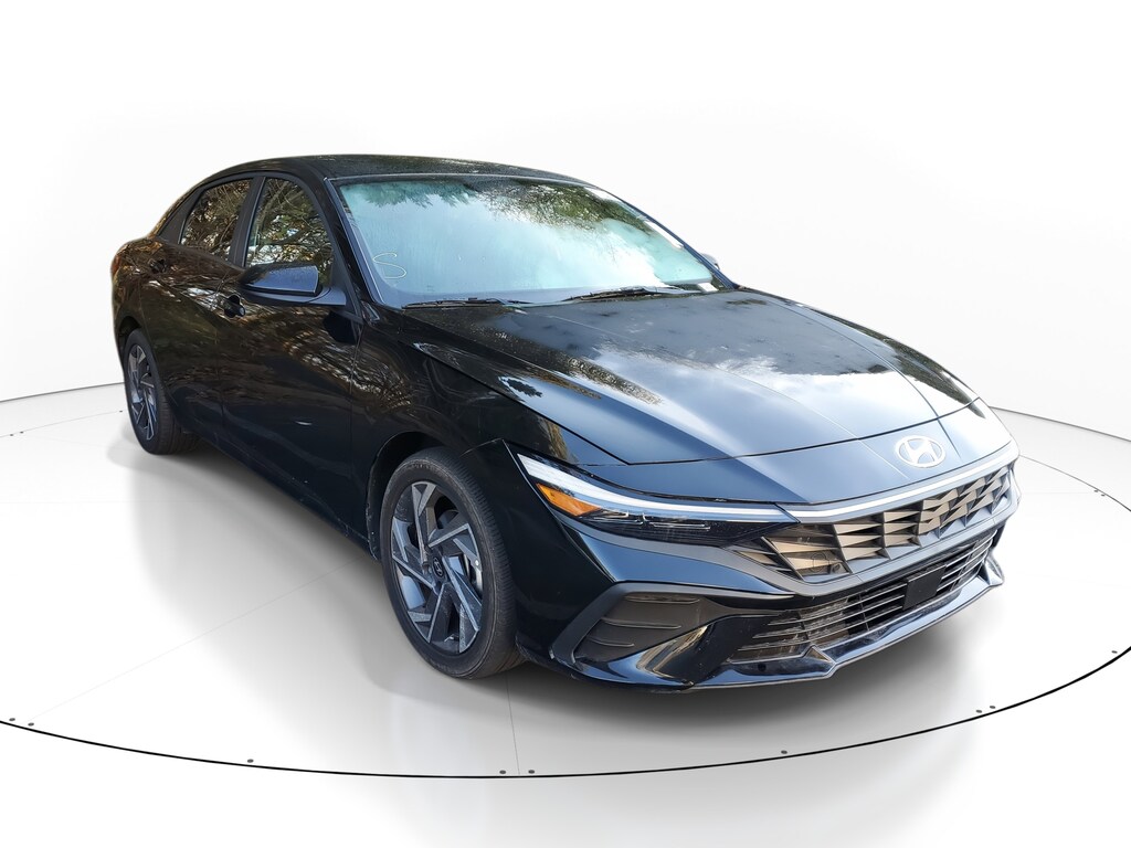 Used 2025 Hyundai Elantra SEL Sport Sedan