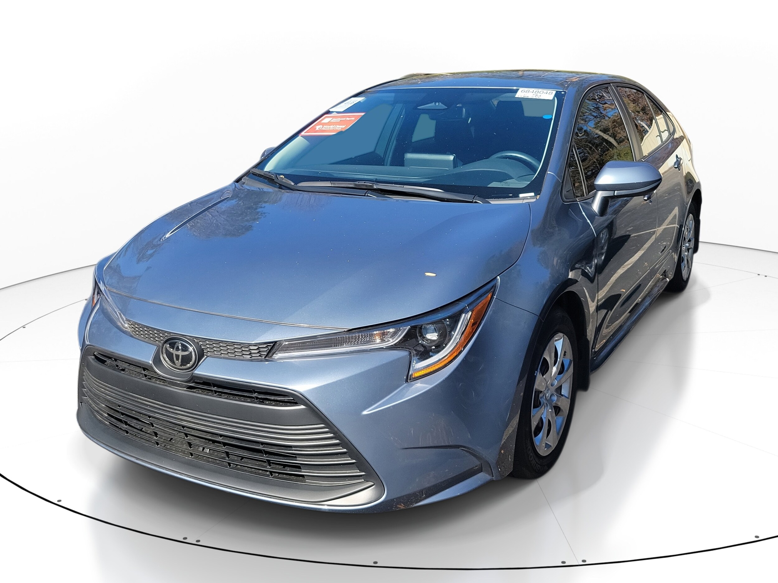 2025 Toyota Corolla LE photo 3