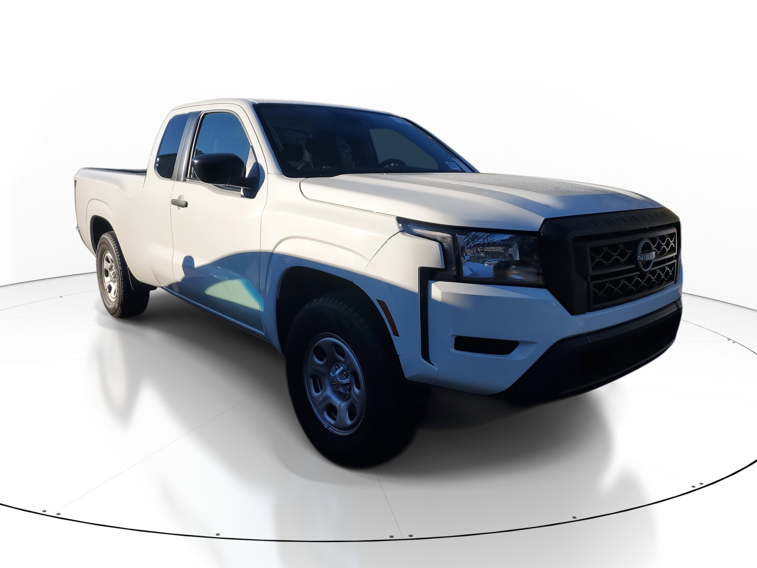 2022 Nissan Frontier S's photo