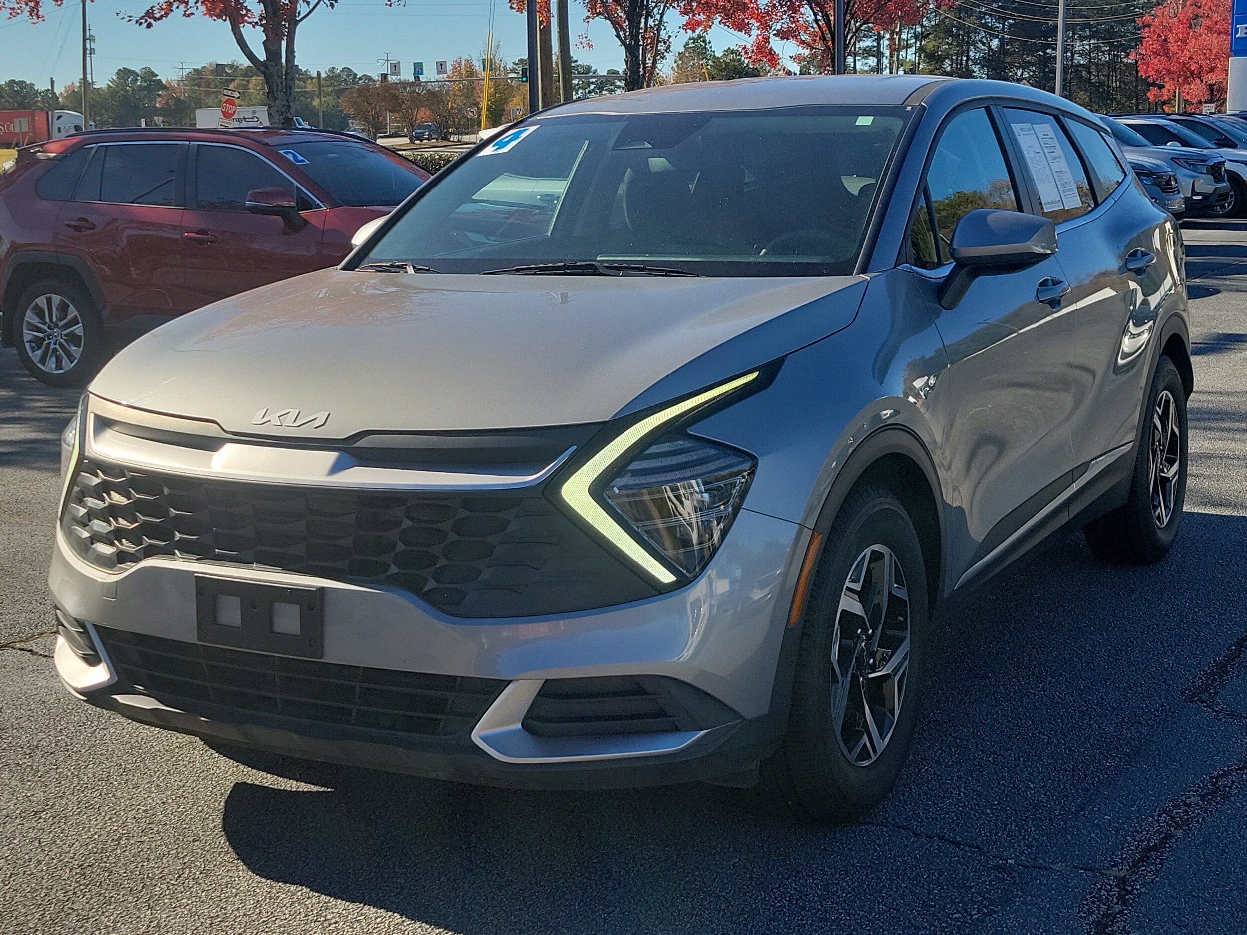 2024 Kia Sportage LX photo 2