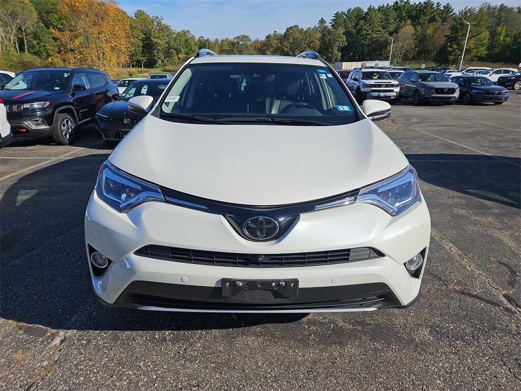 2018 Toyota RAV4 Limited photo 2