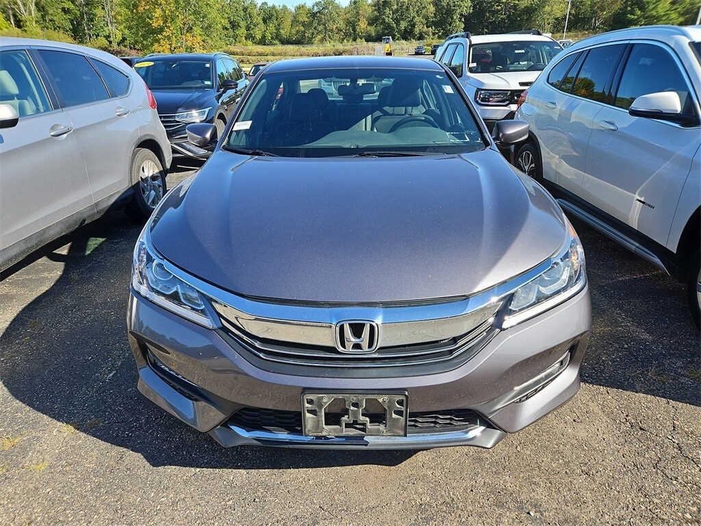 2016 Honda Accord Sport photo 2