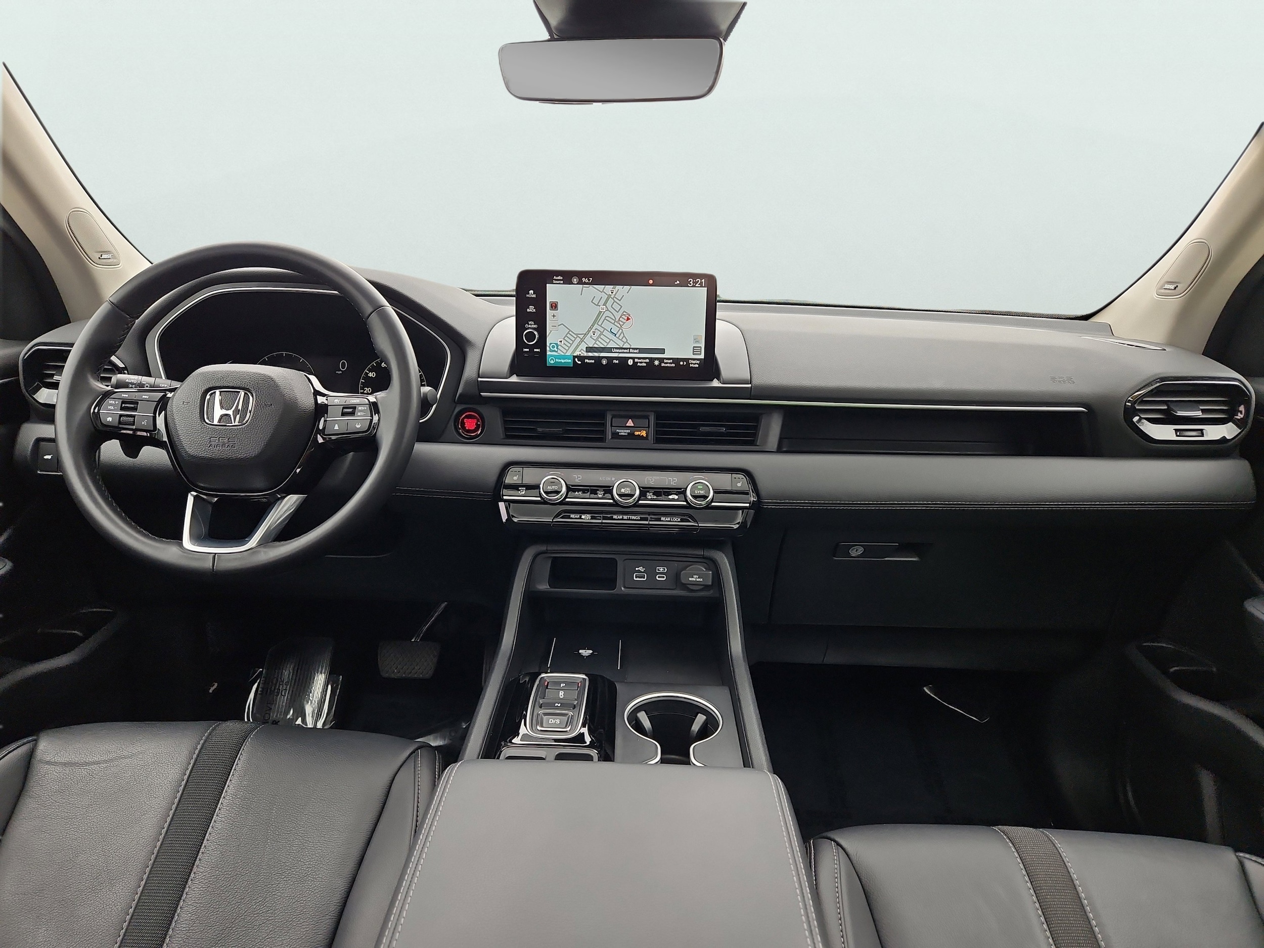 2024 Honda Pilot Touring - Photo 3