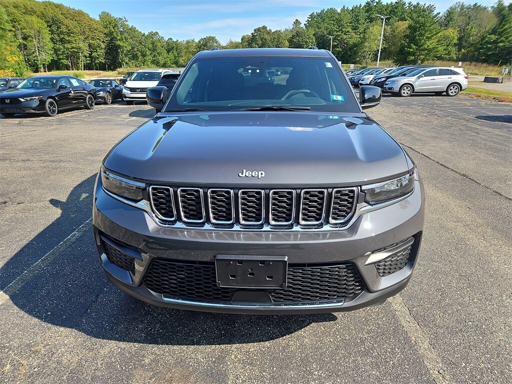 2025 Jeep Grand Cherokee Altitude X photo 2