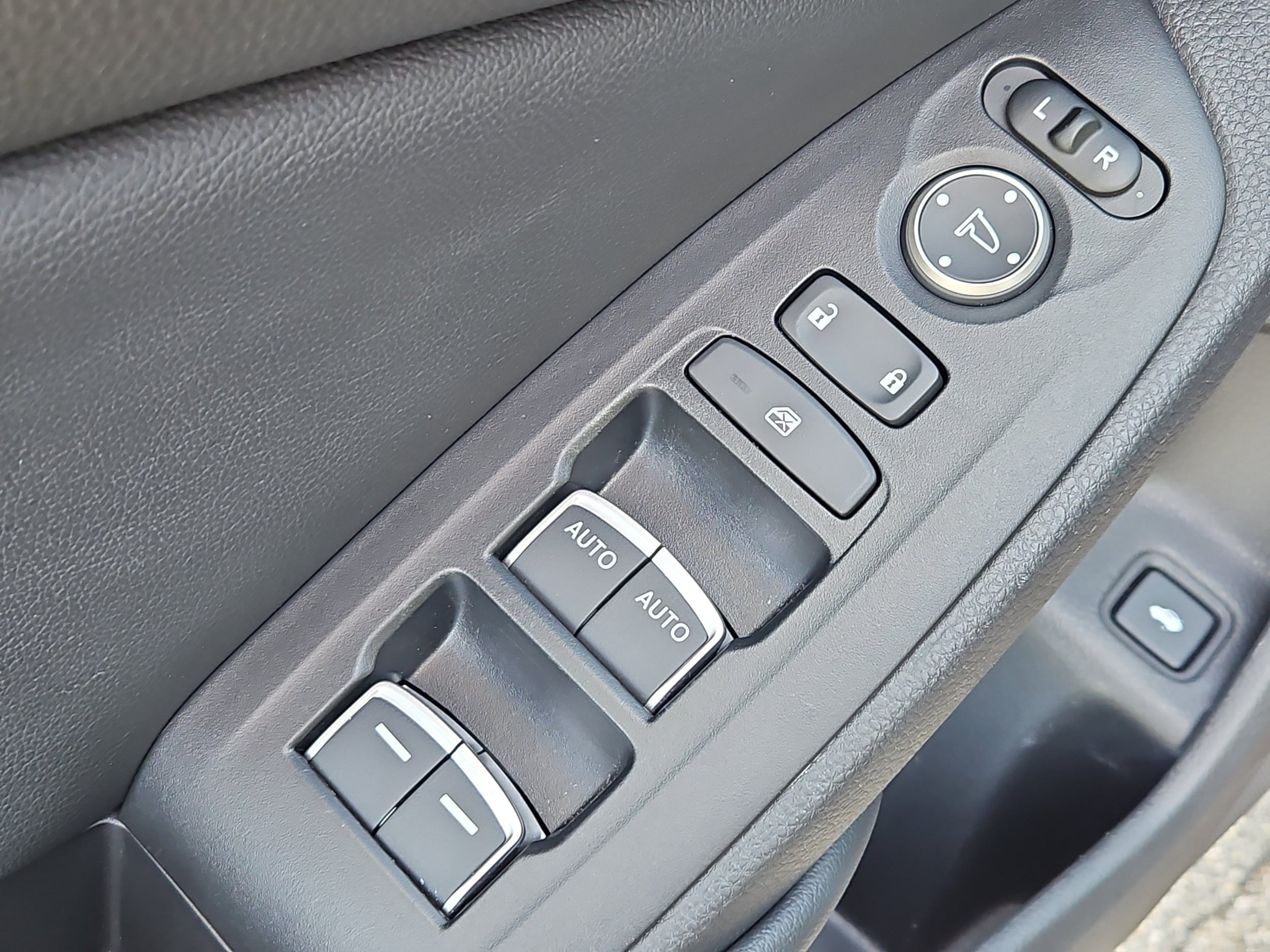 2021 Honda Accord LX - Photo 14